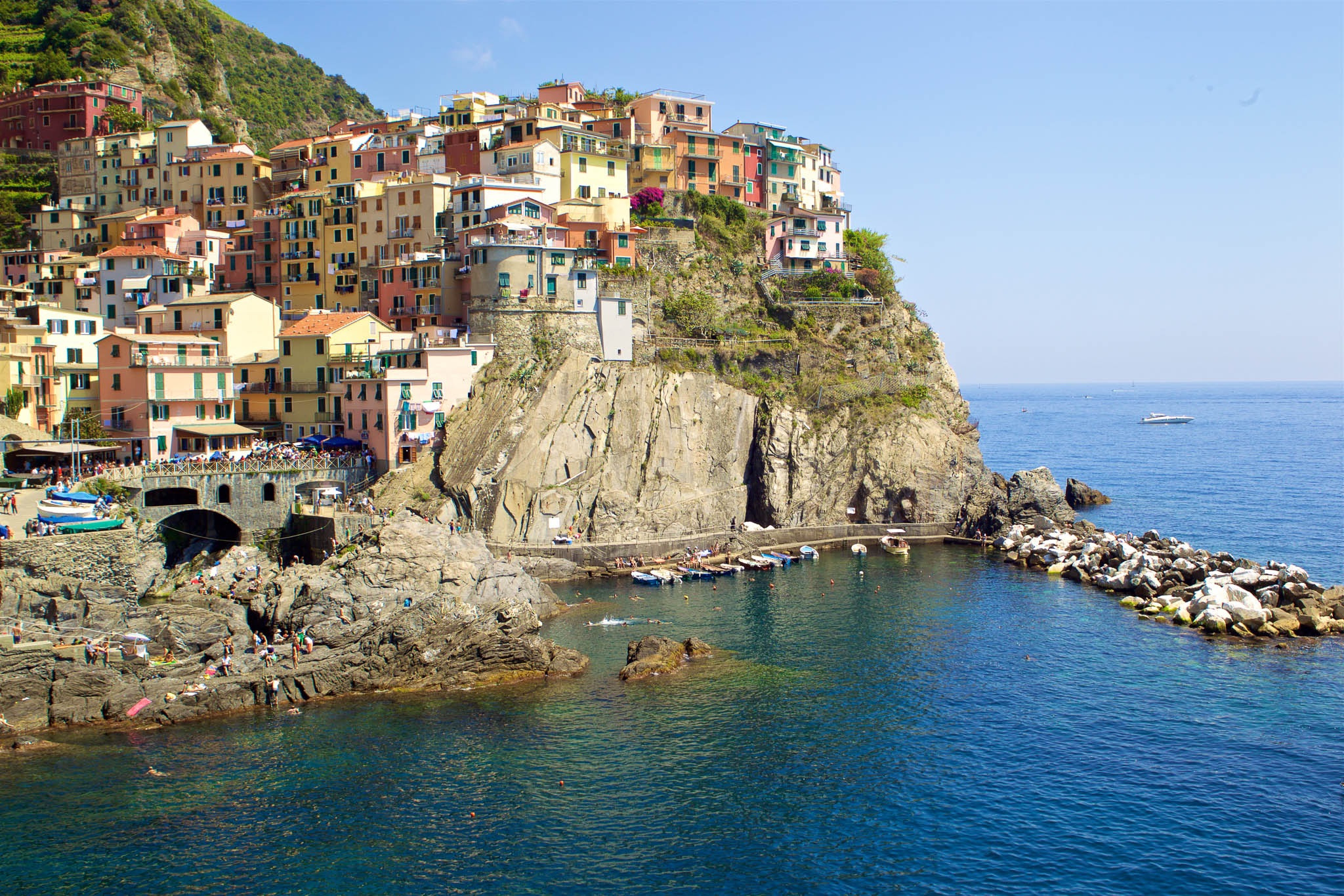 Canon EF 28mm F2.8 sample photo. Manarola, italy photography