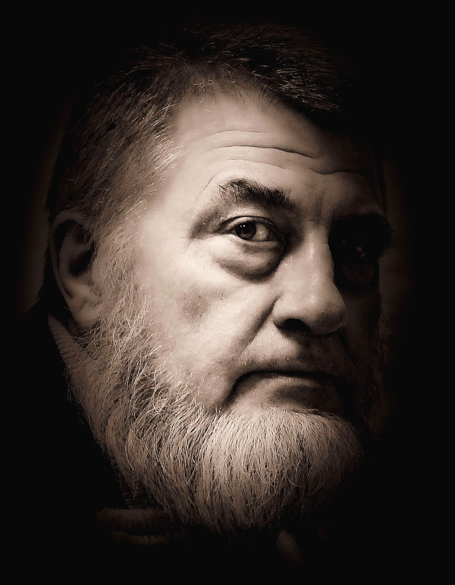 Canon EOS 650D (EOS Rebel T4i / EOS Kiss X6i) sample photo. Portrait of a man with a beard photography