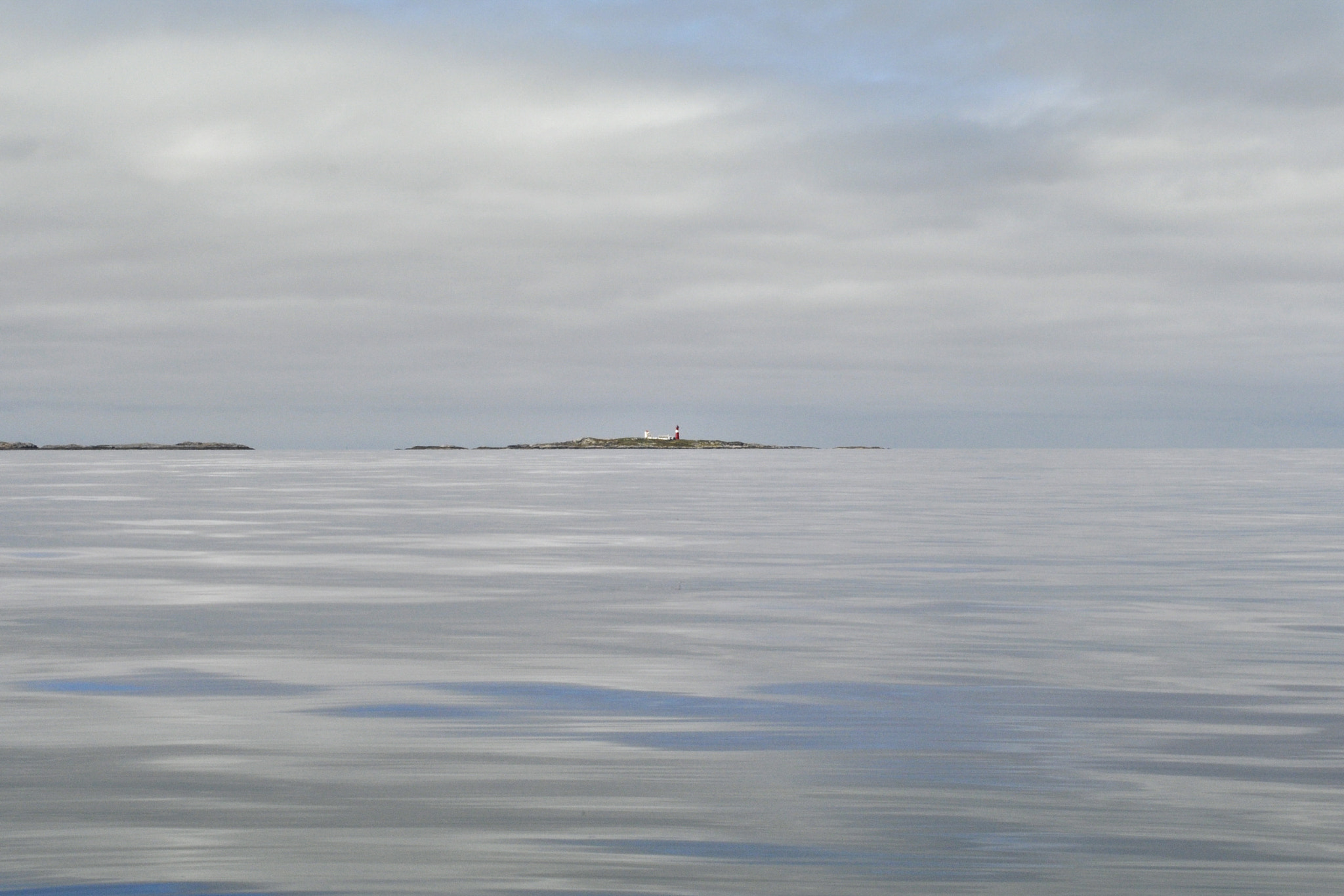 Nikon D90 + Nikon AF Nikkor 35mm F2D sample photo. Lighthouse photography