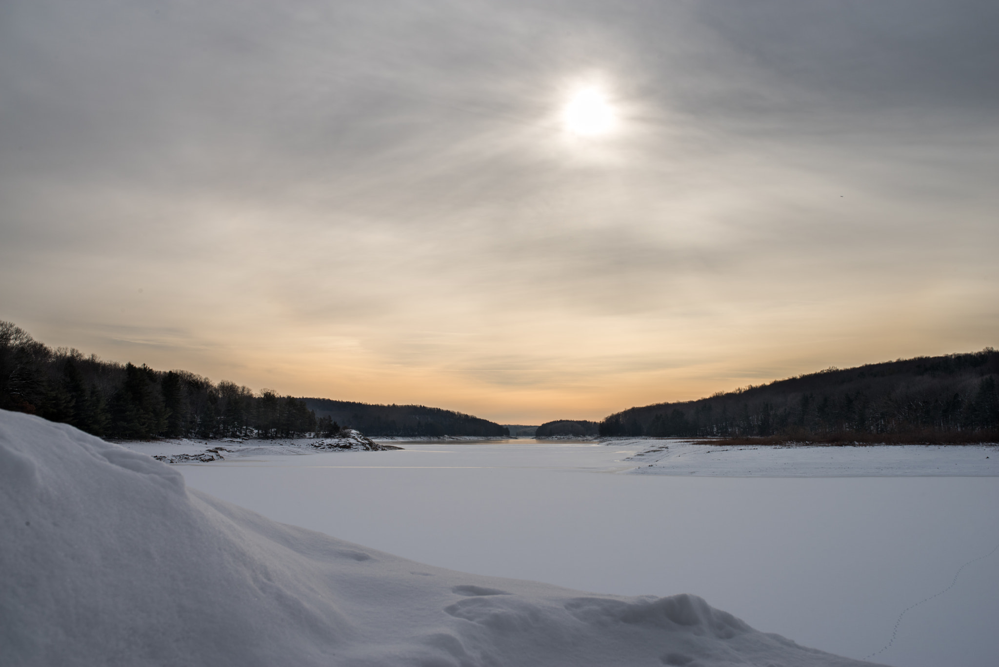 Pentax K-1 + Sigma 35mm F1.4 DG HSM Art sample photo. Snow on saugatuck reservoir photography