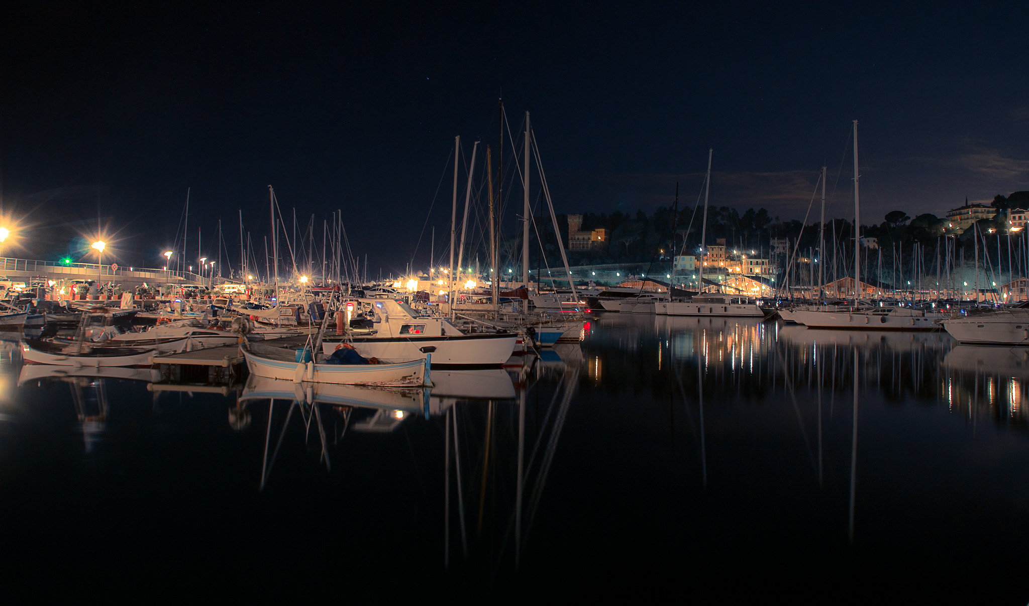 Nikon D3200 + Sigma 18-200mm F3.5-6.3 II DC OS HSM sample photo. Boats photography