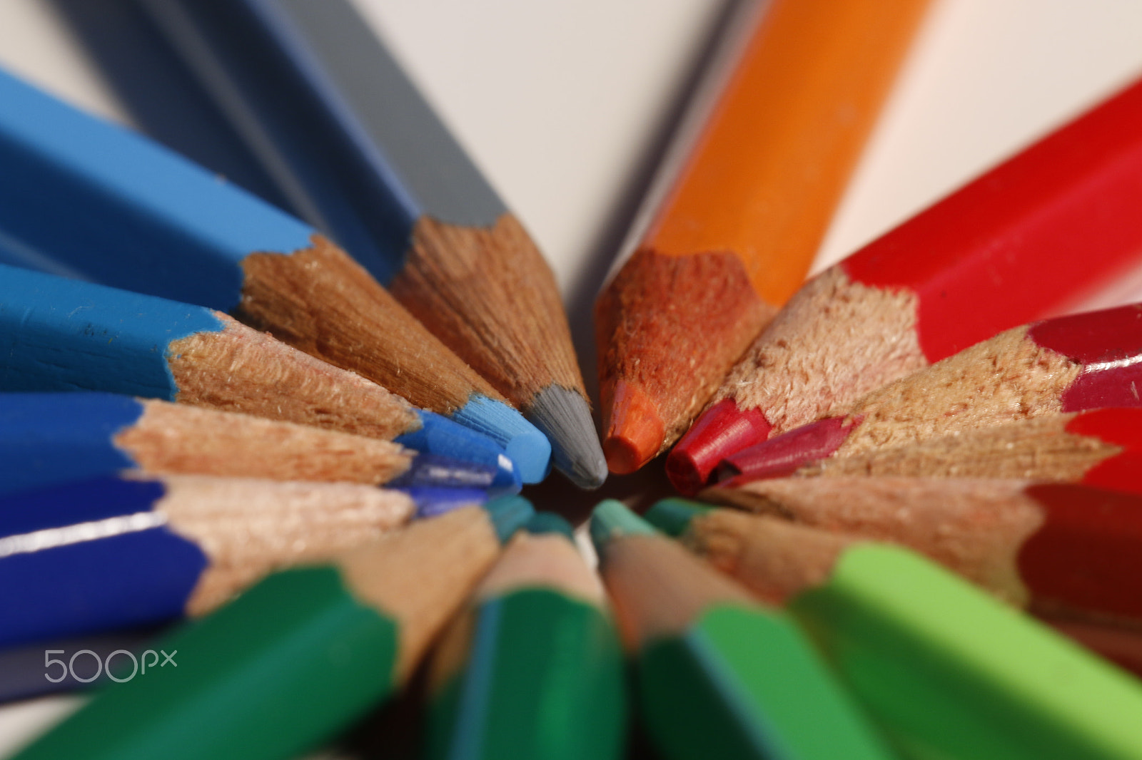 Sigma APO Macro 180mm F2.8 EX DG OS HSM sample photo. Pencil points photography