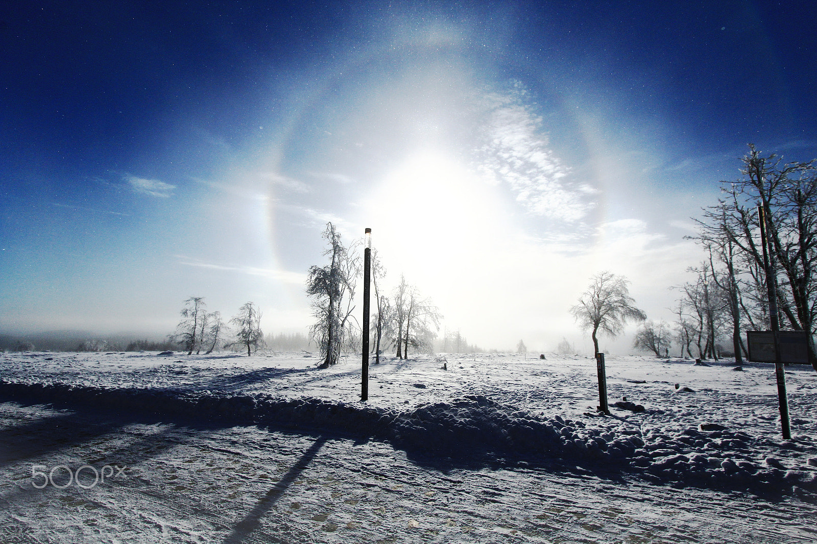 Canon EF-S 10-22mm F3.5-4.5 USM sample photo. Snow and sun in the mountains photography