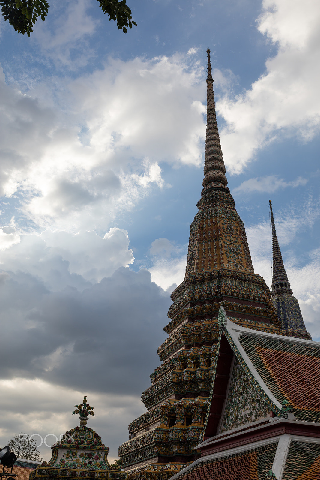 Sigma 24-70mm F2.8 EX DG Macro sample photo. Wat pho, bangkok photography
