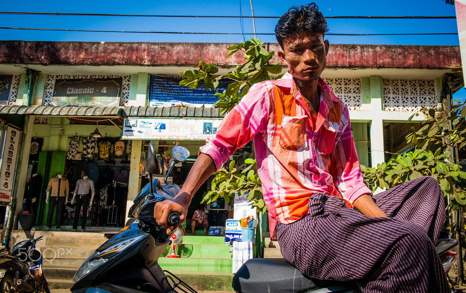 Summilux-M 1:1.4/28 ASPH. sample photo. Biker with attitude photography