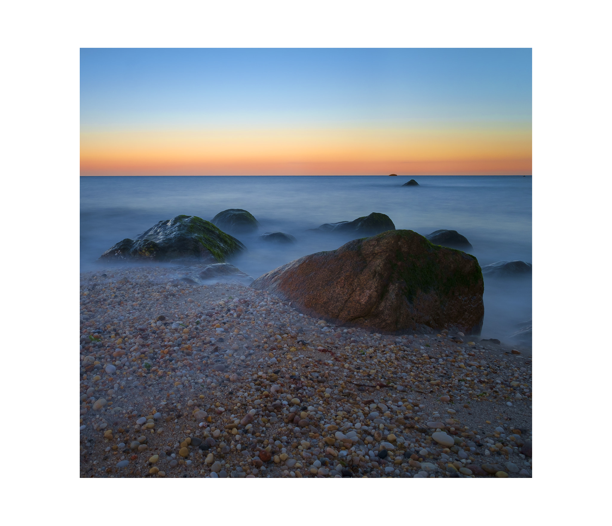 Fujifilm XF 14mm F2.8 R sample photo. Rocks photography