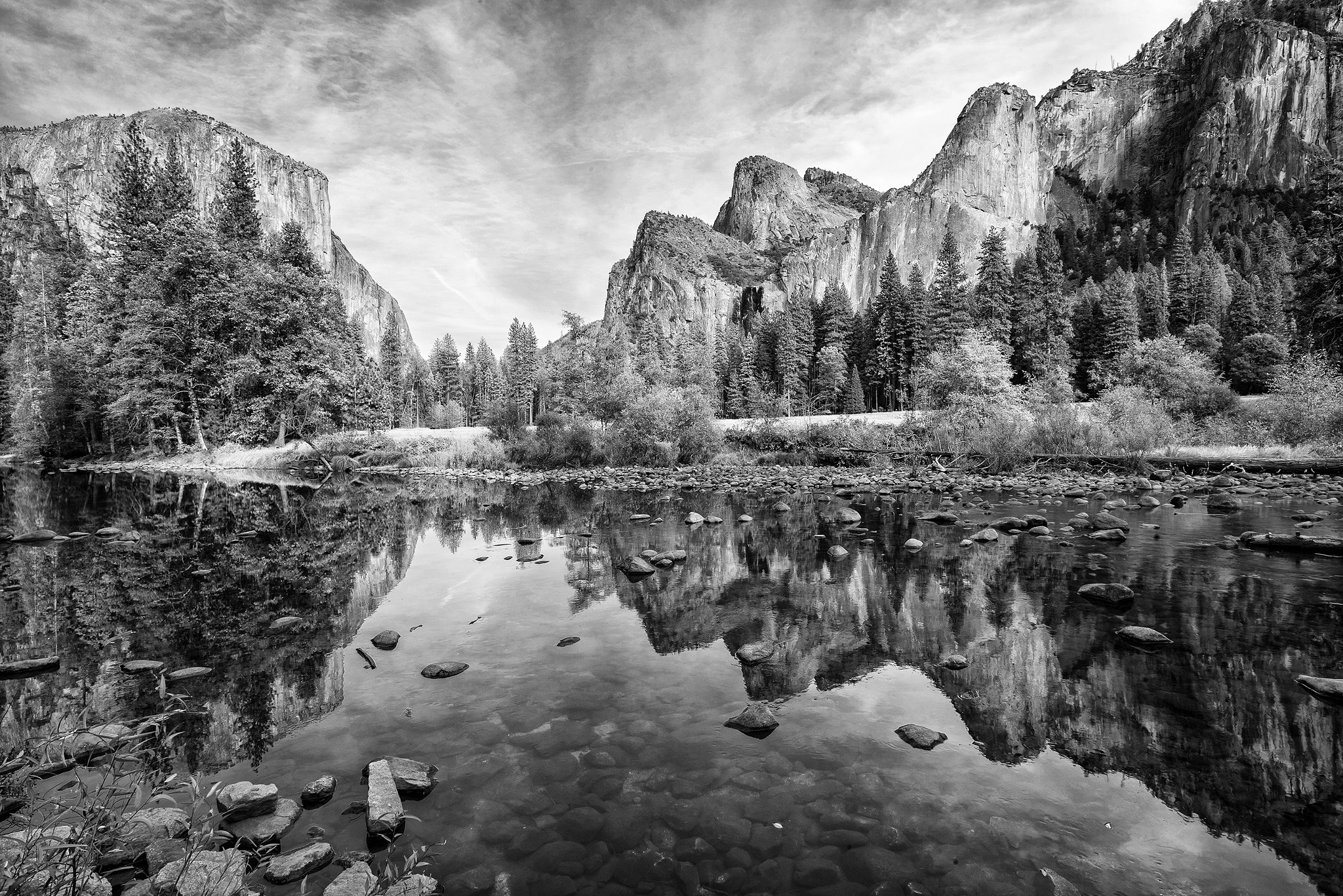 Nikon AF-S Nikkor 17-35mm F2.8D ED-IF sample photo. Yosemite photography