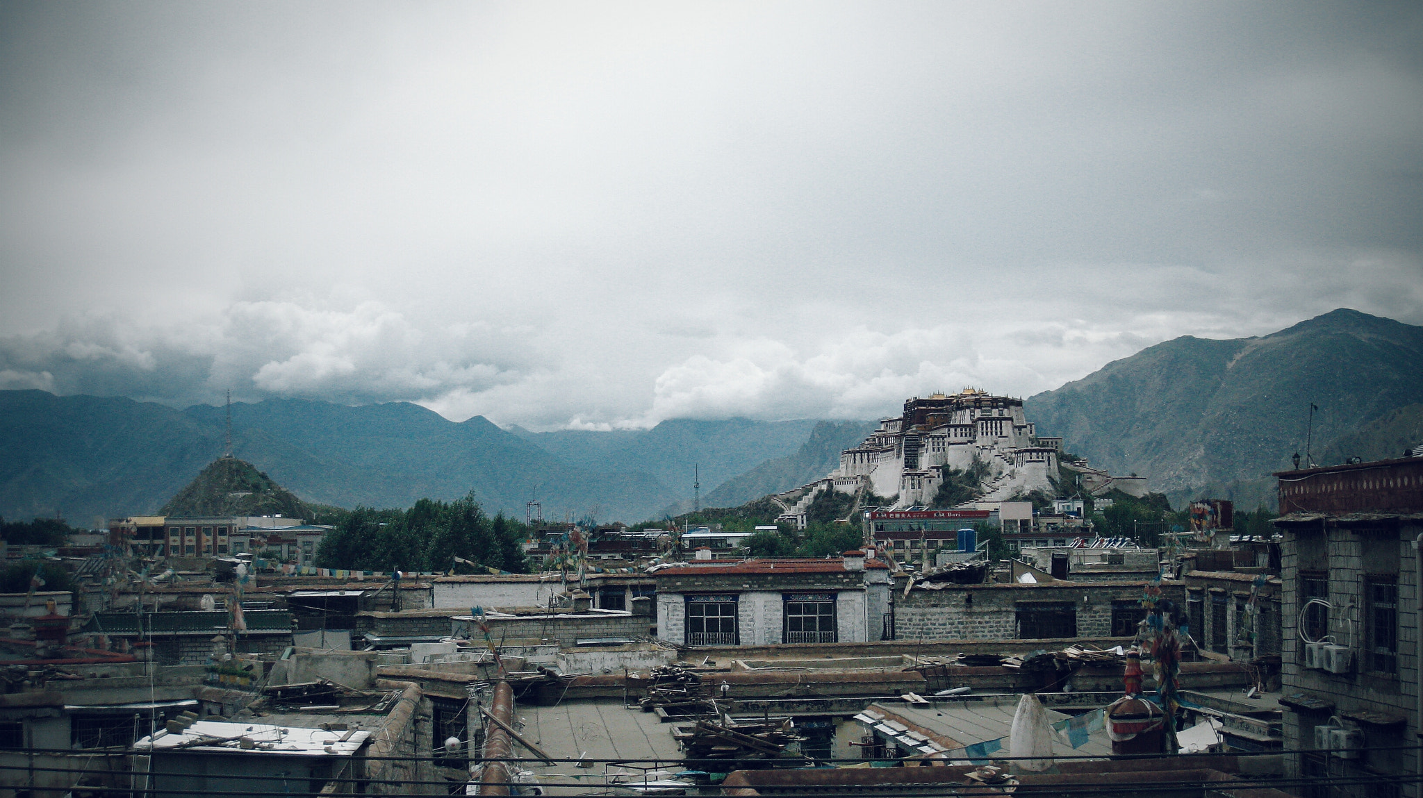 Canon DIGITAL IXUS 860 IS sample photo. The potala palace of tibet photography