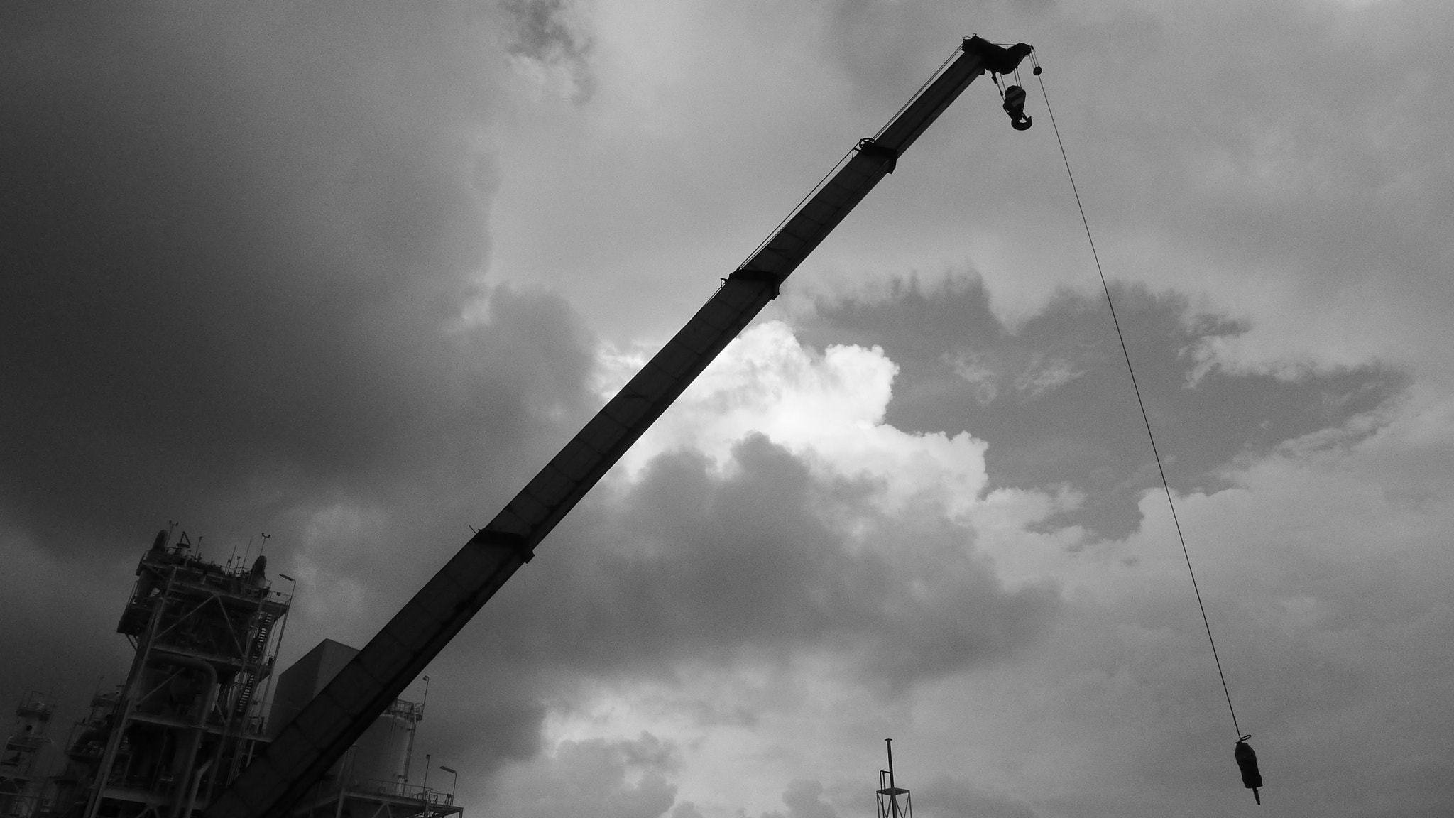 Leica D-LUX 5 sample photo. Overhead crane photography