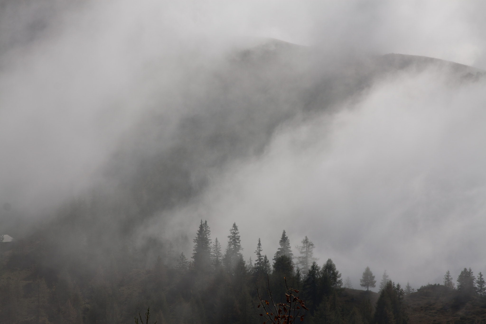 Canon EOS 50D + Canon EF 24-70mm F2.8L II USM sample photo. Fog and clouds in the mountains photography