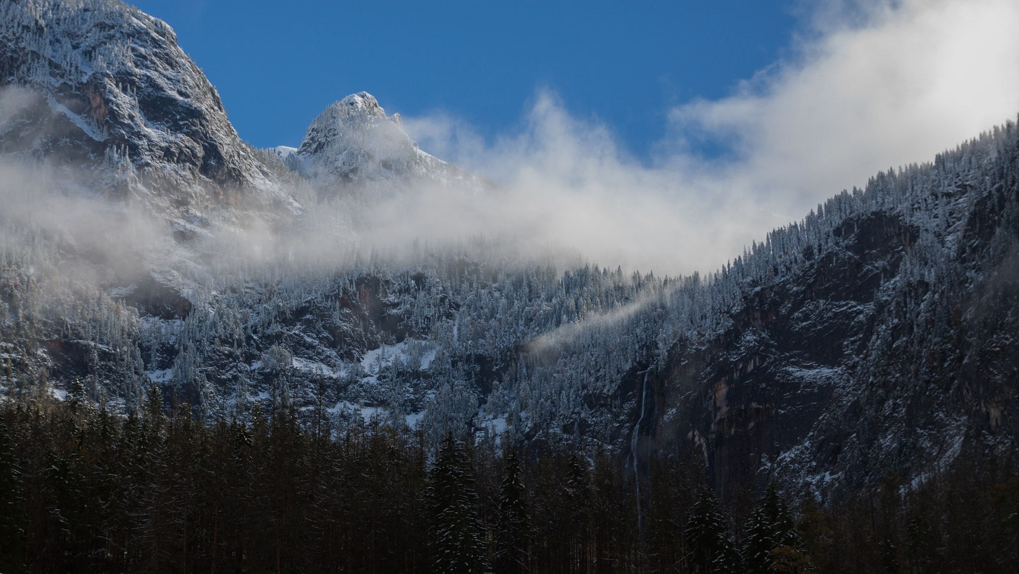 Canon EOS 50D + Canon EF 24-70mm F2.8L II USM sample photo. Winter snow covered mountains from the lake photography