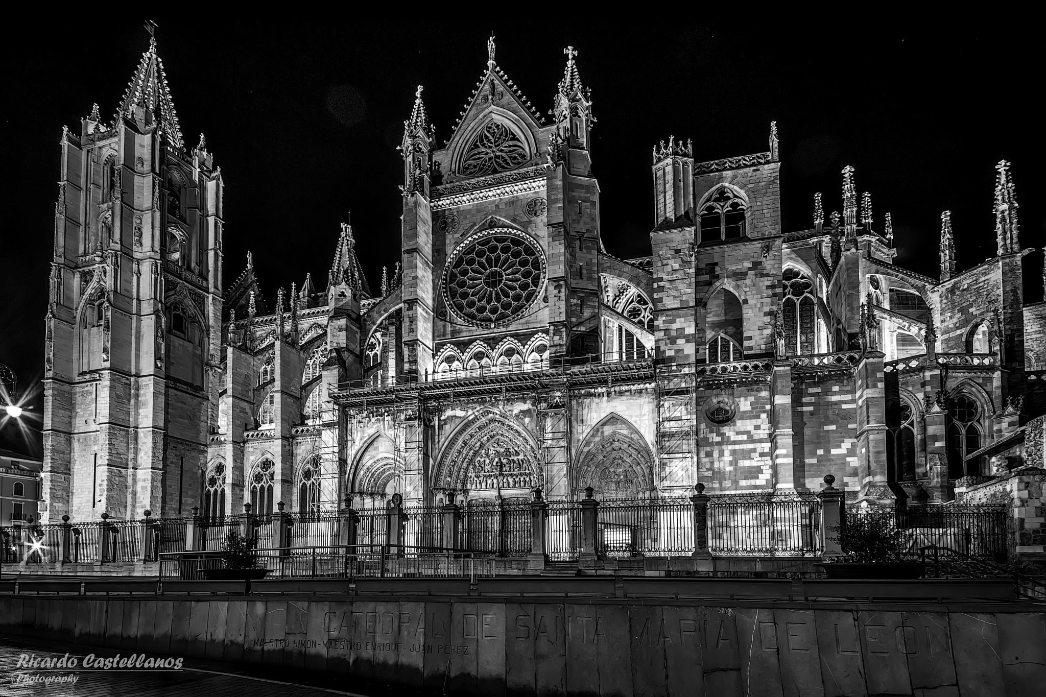 Sigma AF 10-20mm F4-5.6 EX DC sample photo. Catedral de león (spain) photography