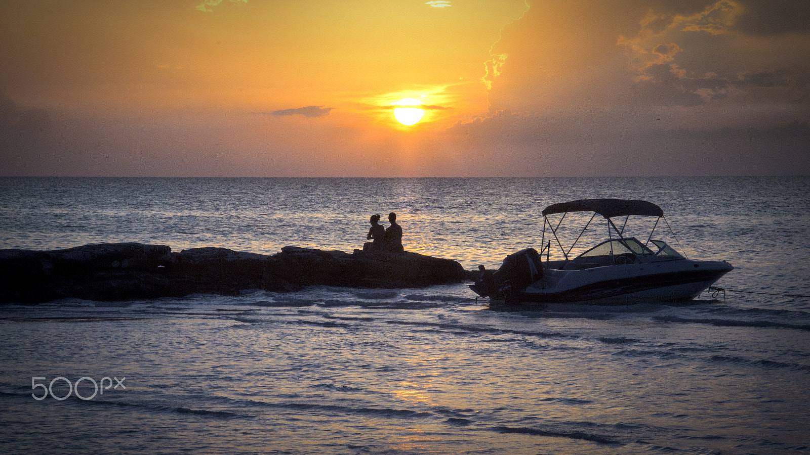 Canon EOS 100D (EOS Rebel SL1 / EOS Kiss X7) sample photo. Caribbean sunset photography