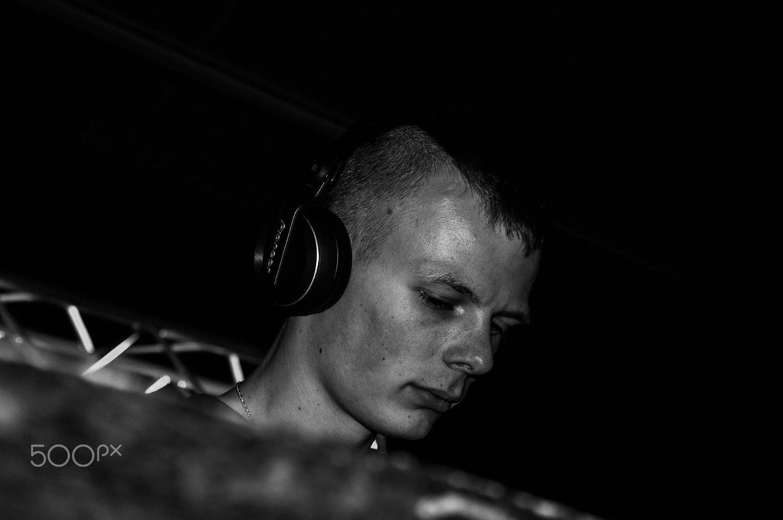 Nikon D300 sample photo. The dj photography