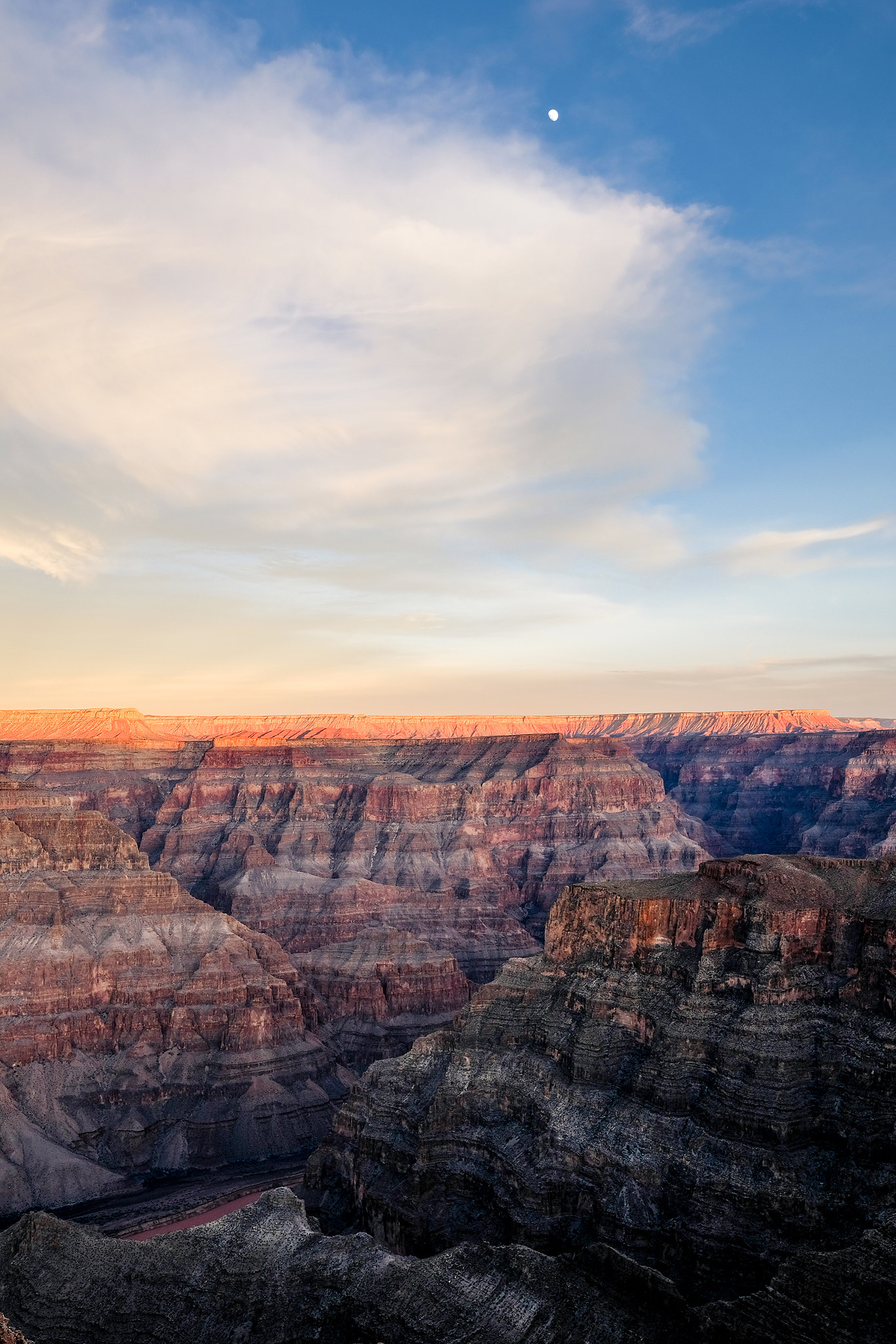 Fujifilm X-T20 + Fujifilm XF 16mm F1.4 R WR sample photo. Moon over grand canyon photography