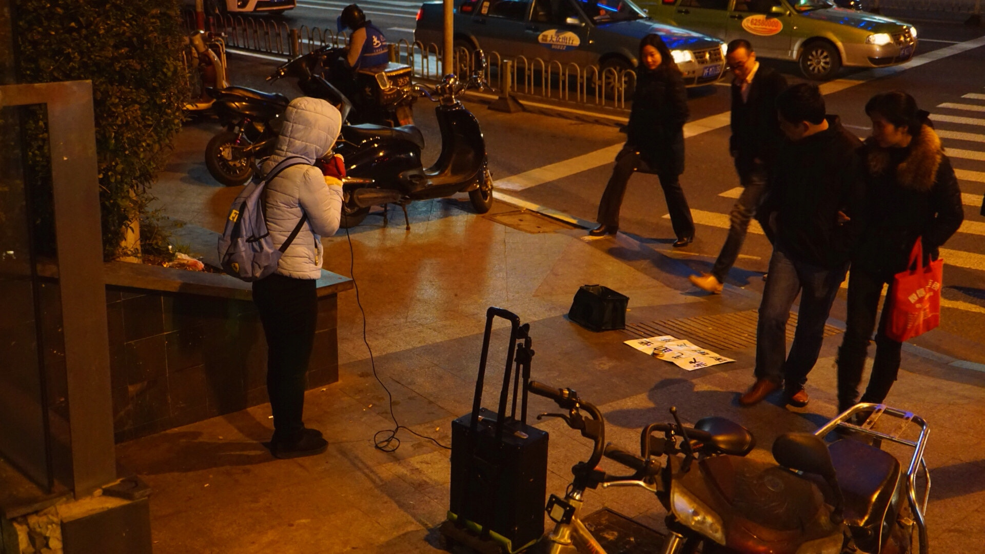 Sony E 30mm F3.5 sample photo. A girl student musicians photography