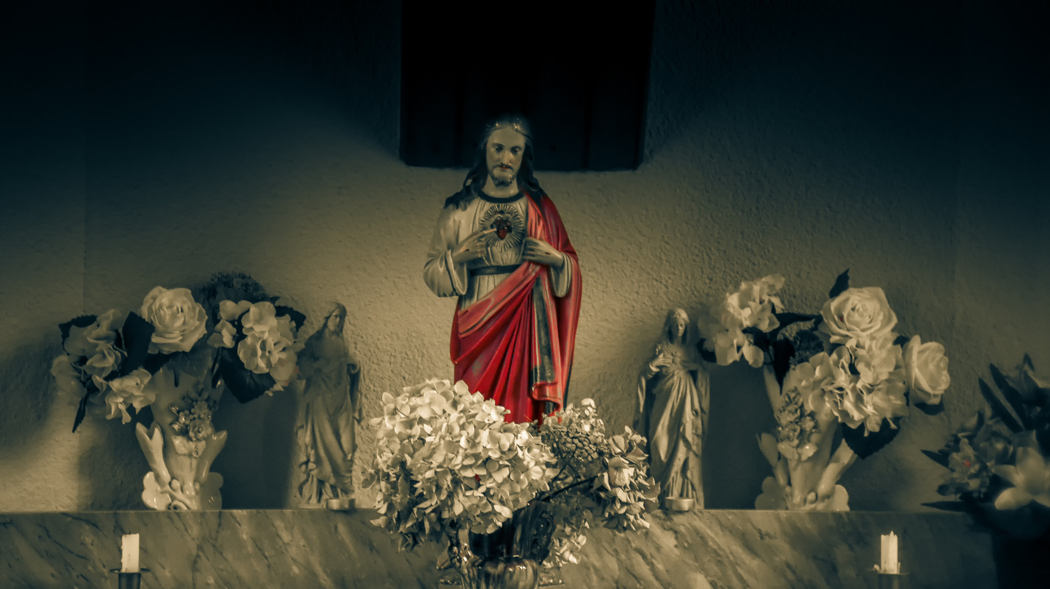 Sigma 18-200mm F3.5-6.3 II DC OS HSM sample photo. Jesus photography