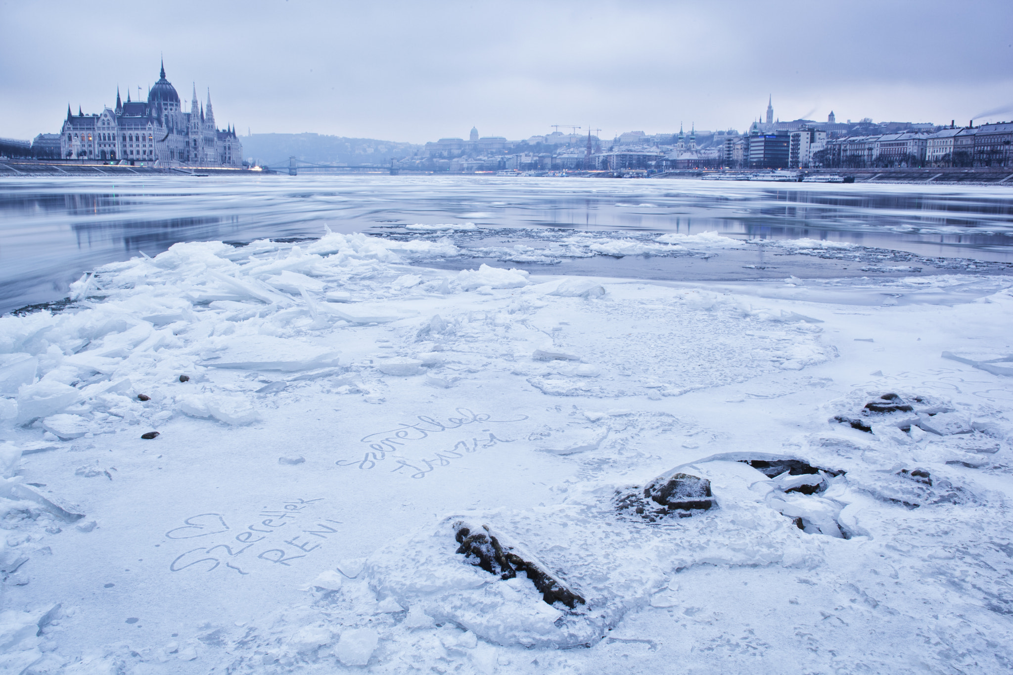 Canon EF 28-105mm f/3.5-4.5 USM sample photo. I ♥ budapest photography