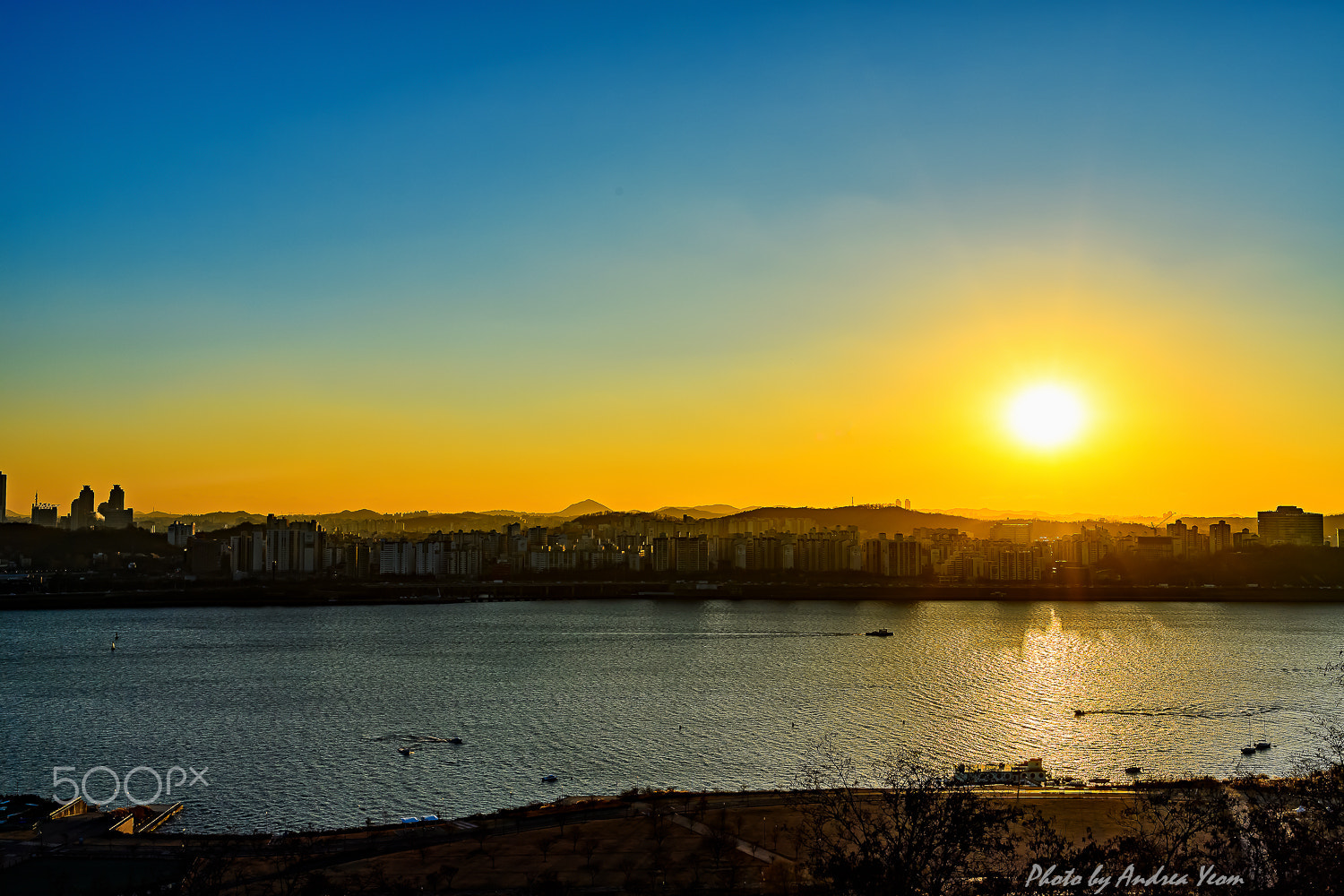 Nikon D5 sample photo. Sunset over the han river photography