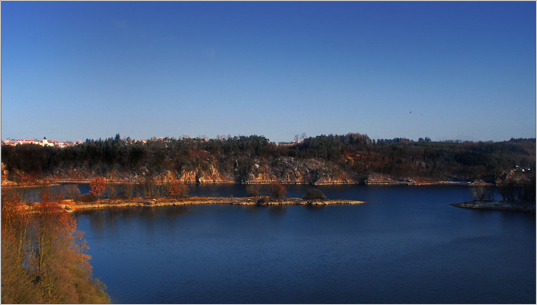 Nikon D60 + Sigma 18-200mm F3.5-6.3 DC OS HSM sample photo. Dalesice reservoir in january photography