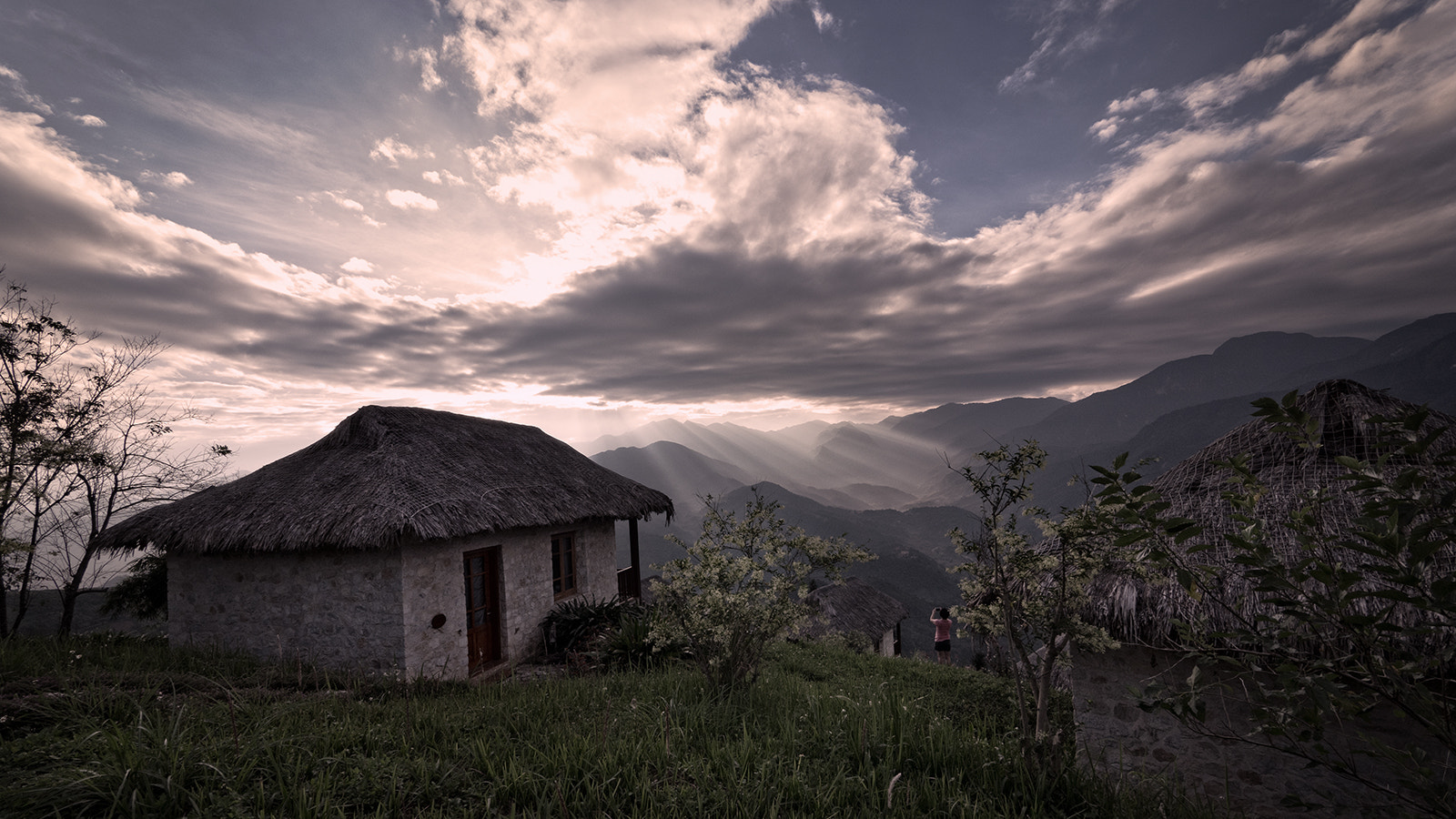 Olympus PEN-F + Panasonic Lumix G Vario 7-14mm F4 ASPH sample photo. Mountain living photography