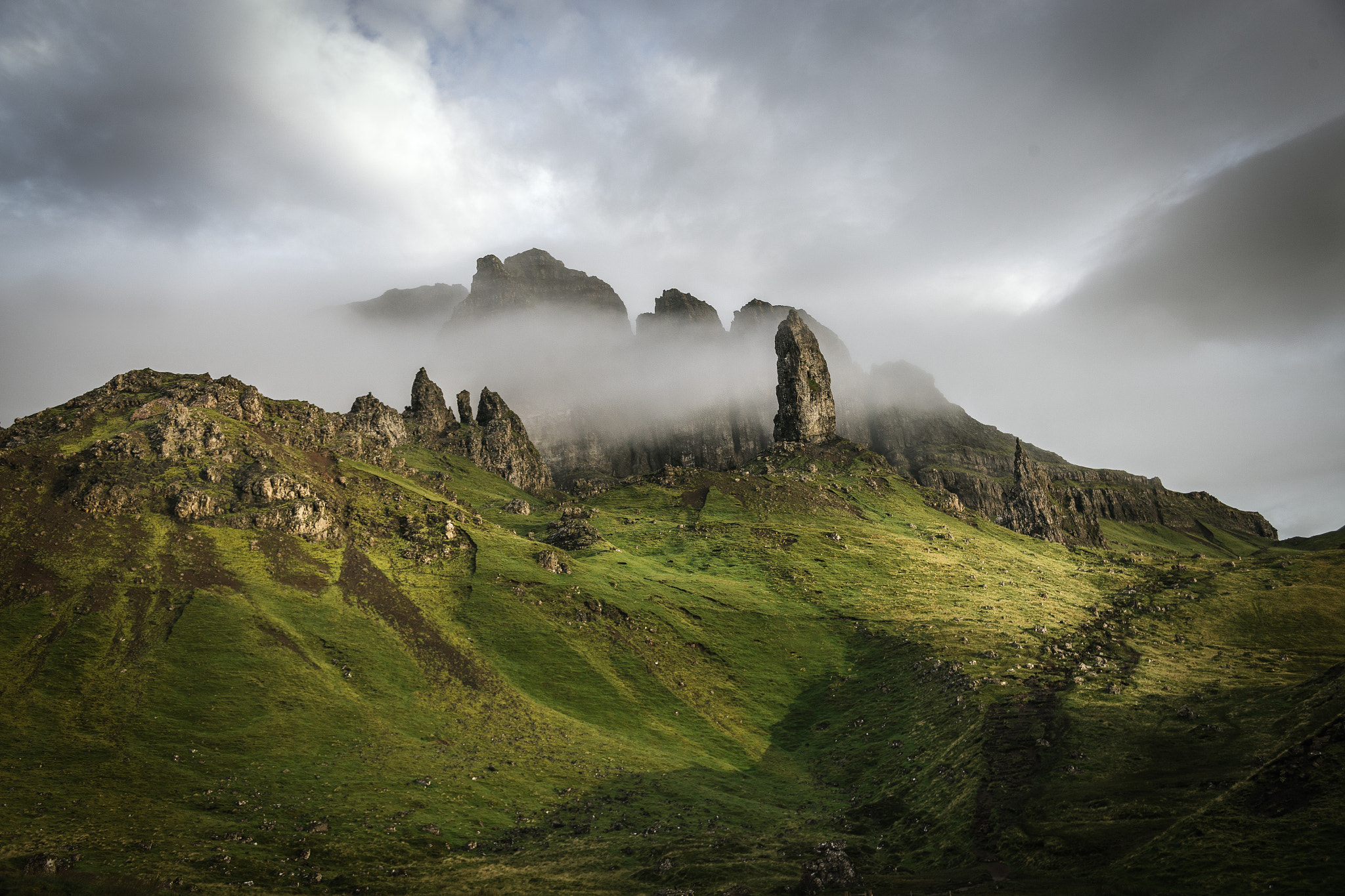 Canon EOS 6D + Canon EF 24-85mm F3.5-4.5 USM sample photo. Old man of storr photography