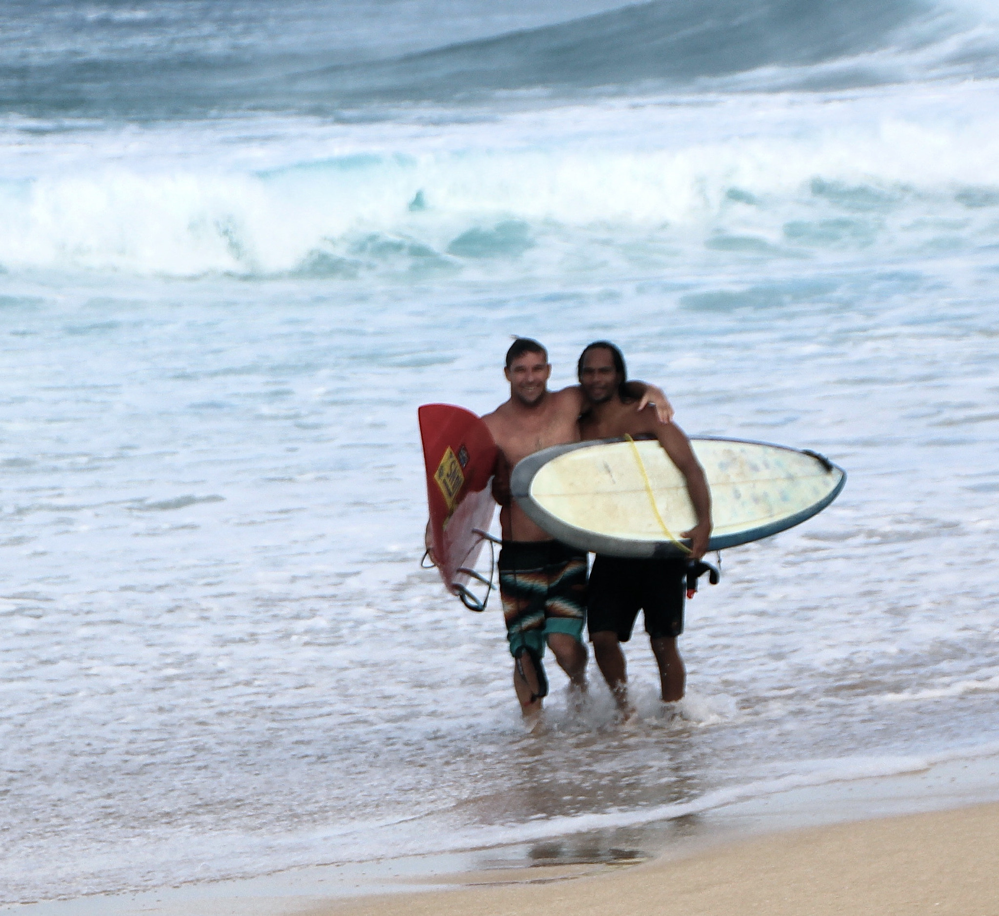 Canon EOS 700D (EOS Rebel T5i / EOS Kiss X7i) sample photo. It's not always about barrels and airs at the end of the day it's about friendship photography