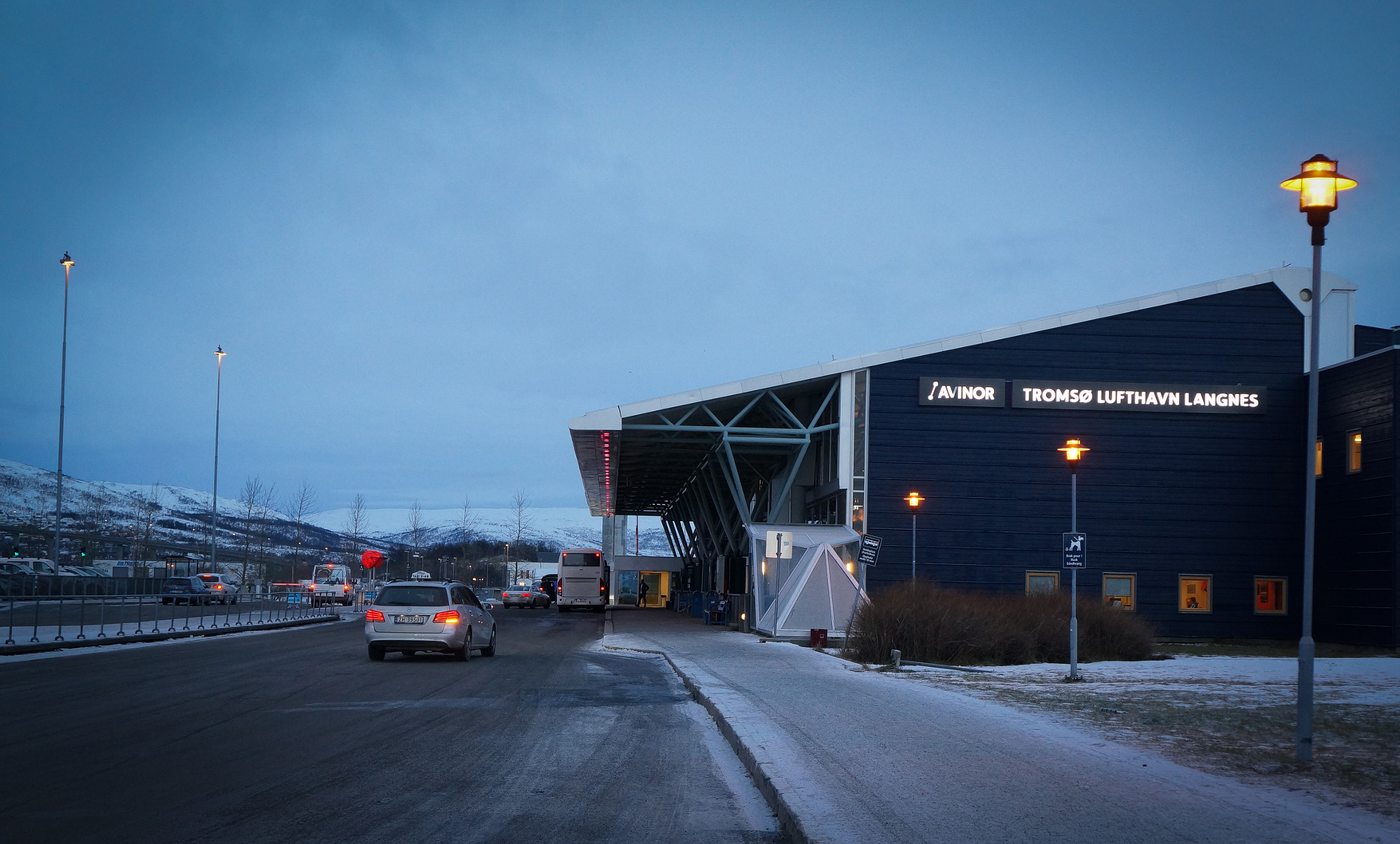 Sony Alpha NEX-5R + Sony E 18-55mm F3.5-5.6 OSS sample photo. Tromso airport photography