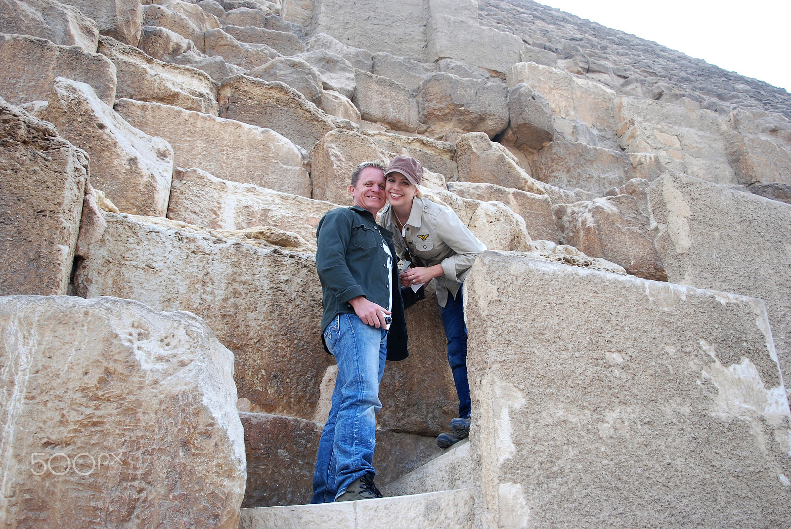 Sigma 18-50mm F3.5-5.6 DC sample photo. Happy couple at the pyramids in egypt photography