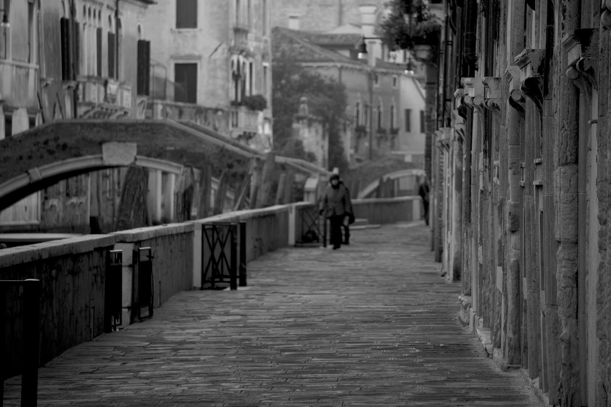 Sony E 55-210mm F4.5-6.3 OSS sample photo. Fondamenta and bridge in venice ii photography