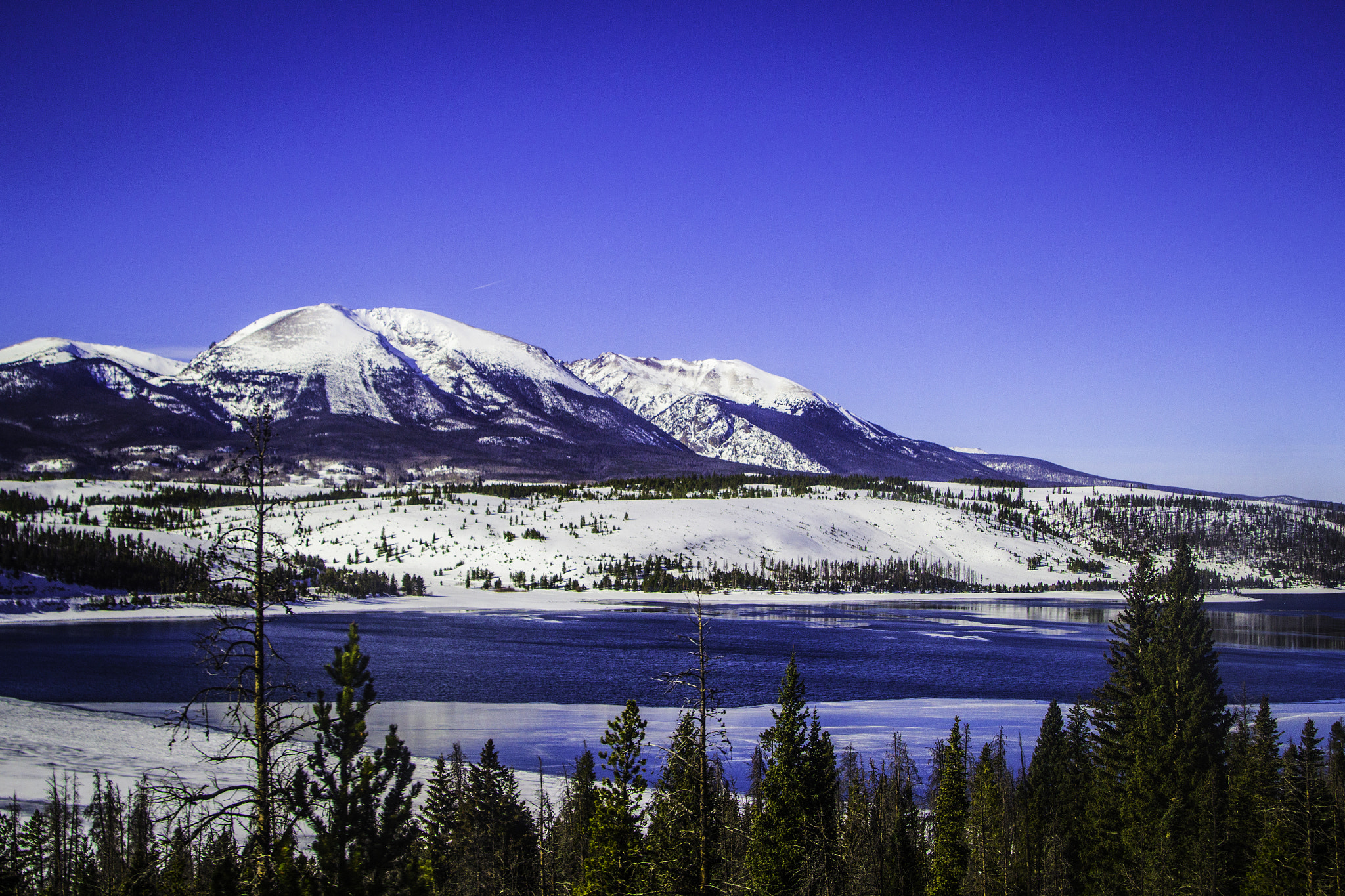 Canon EOS 100D (EOS Rebel SL1 / EOS Kiss X7) sample photo. Snow mountains photography
