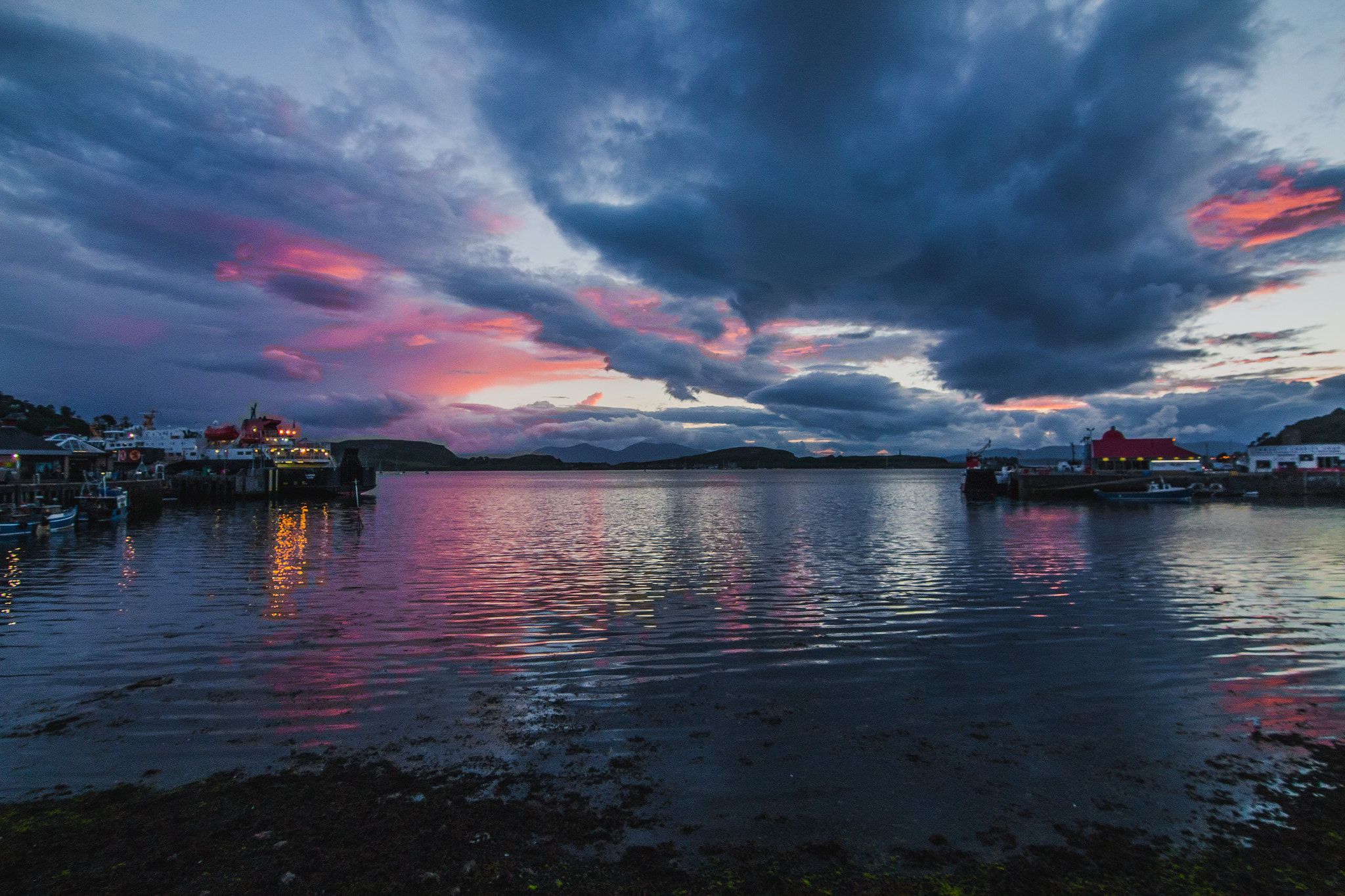 Canon EOS 650D (EOS Rebel T4i / EOS Kiss X6i) sample photo. Sunset over oban bay photography