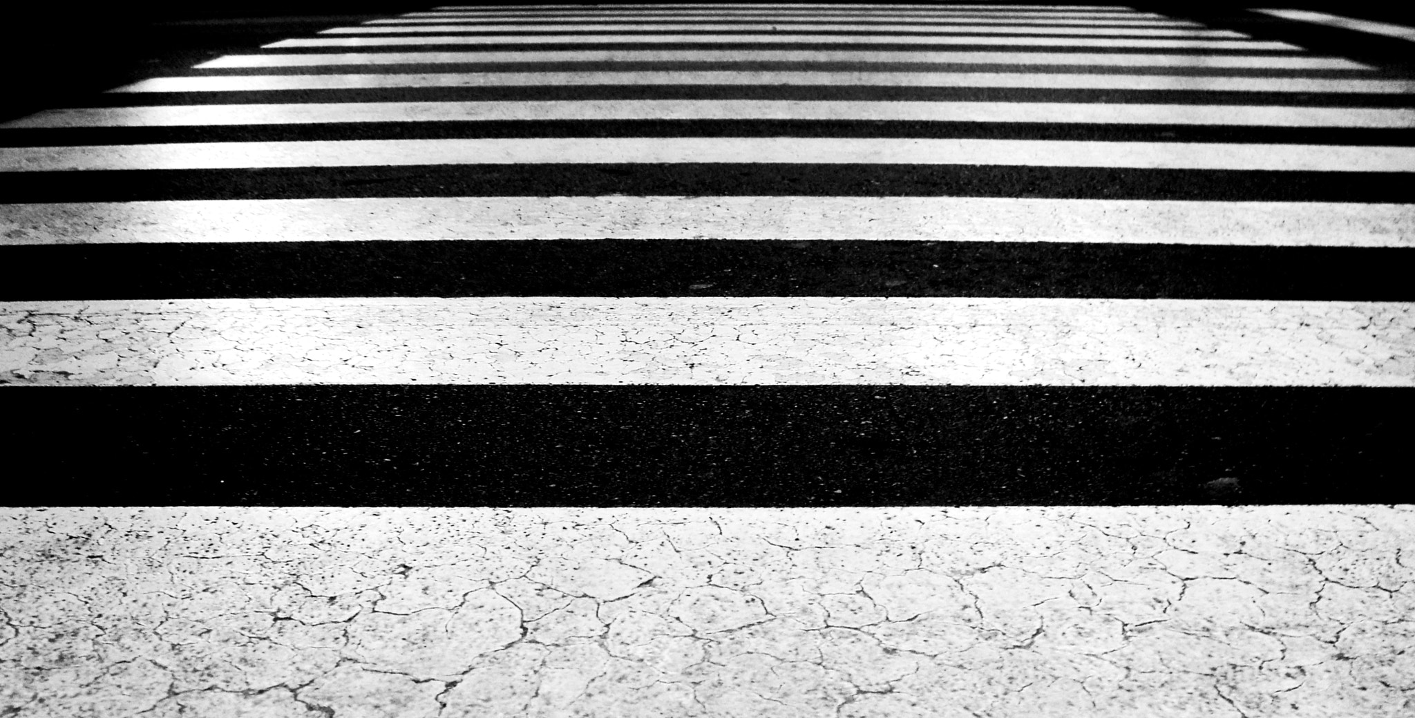 Sony DSC-S2000 sample photo. Zebra crossing photography