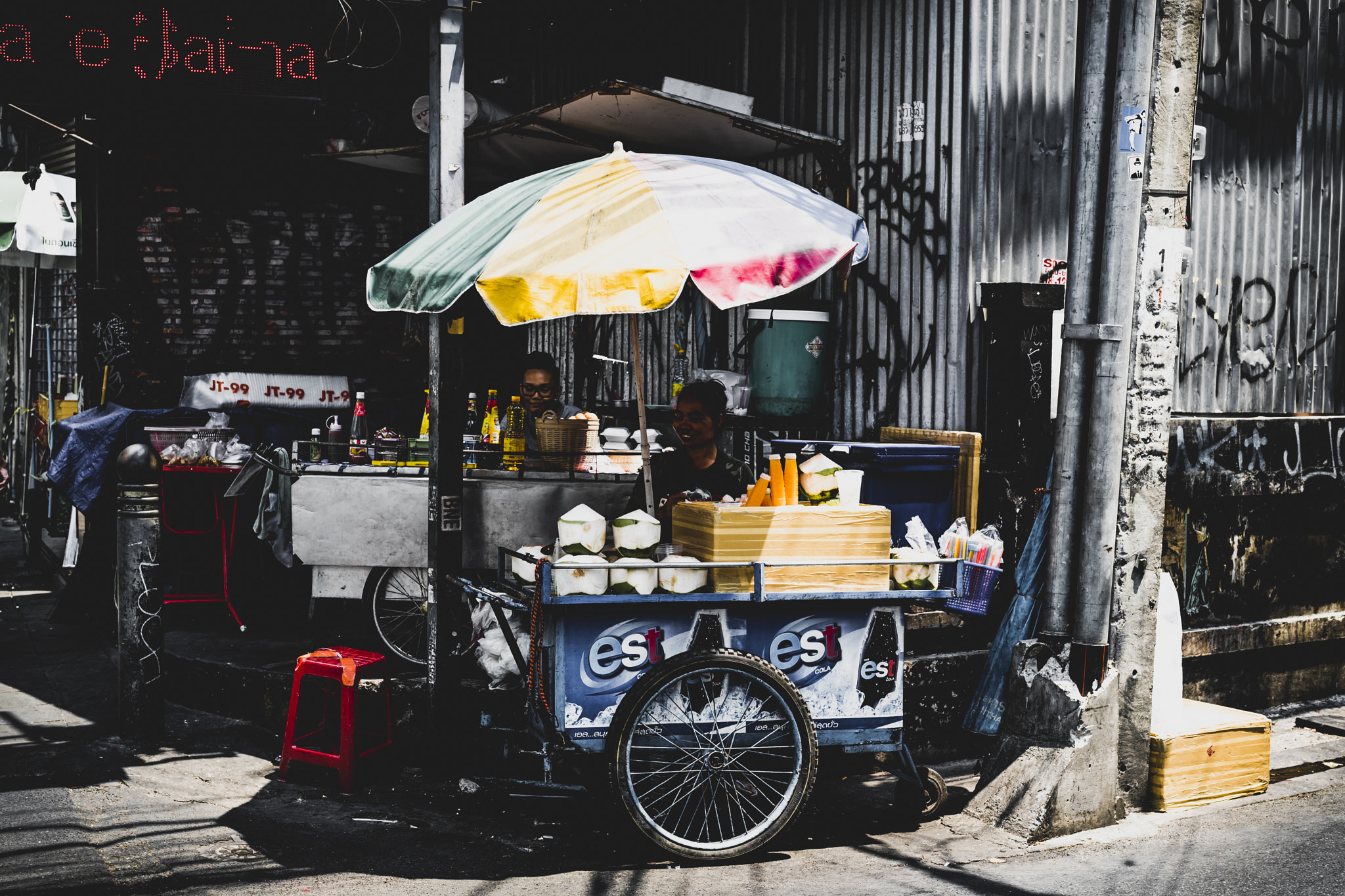 Nikon D5 sample photo. Street vendor photography