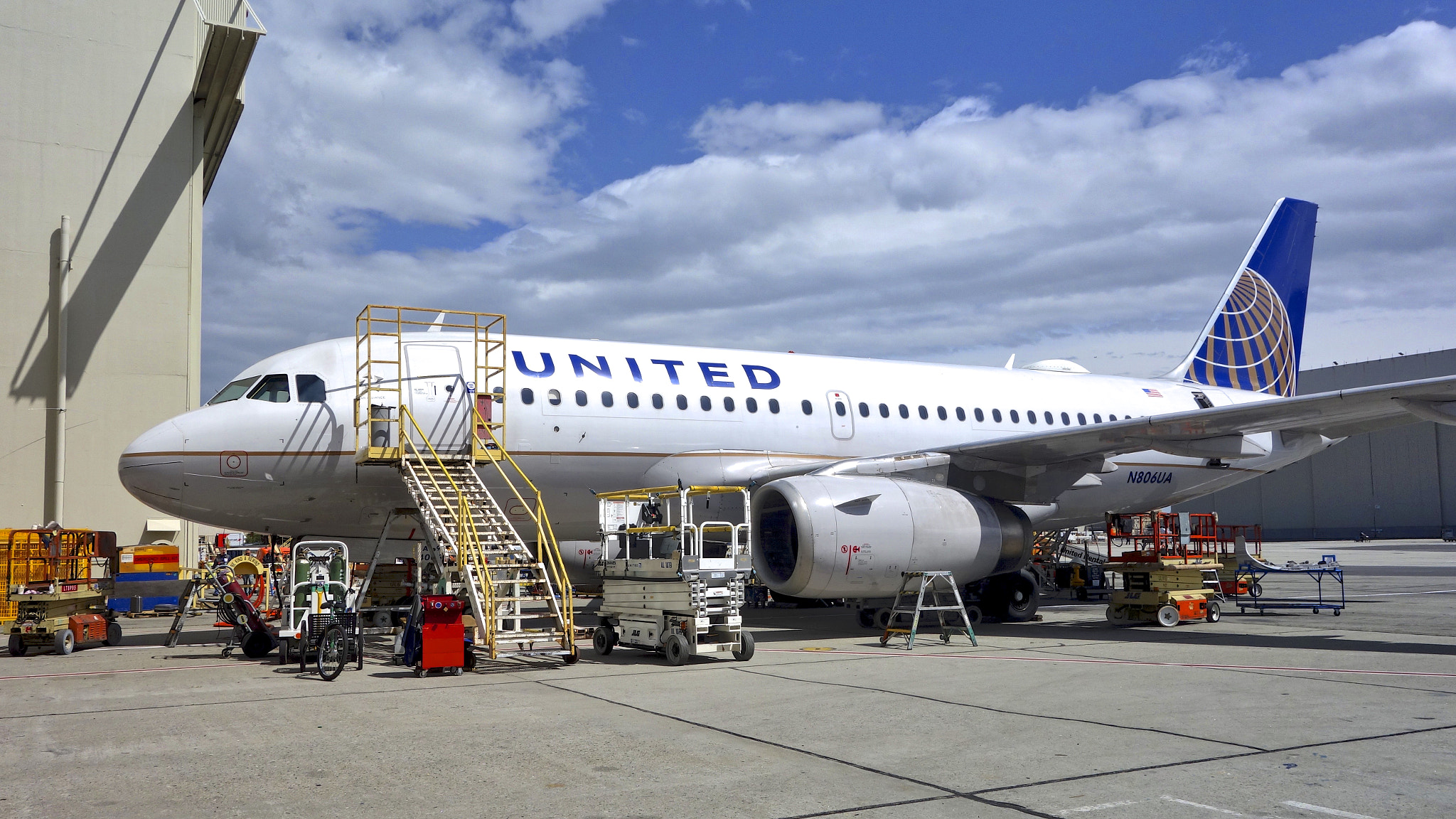 Sony Cyber-shot DSC-RX100 sample photo. United airlines airbus 319 n806ua at sfo. 2017. photography