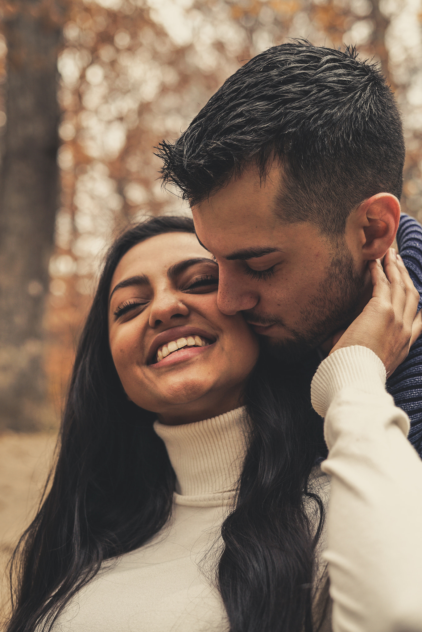 Sony a7S II + Sony FE 50mm F1.8 sample photo. Requited love photography