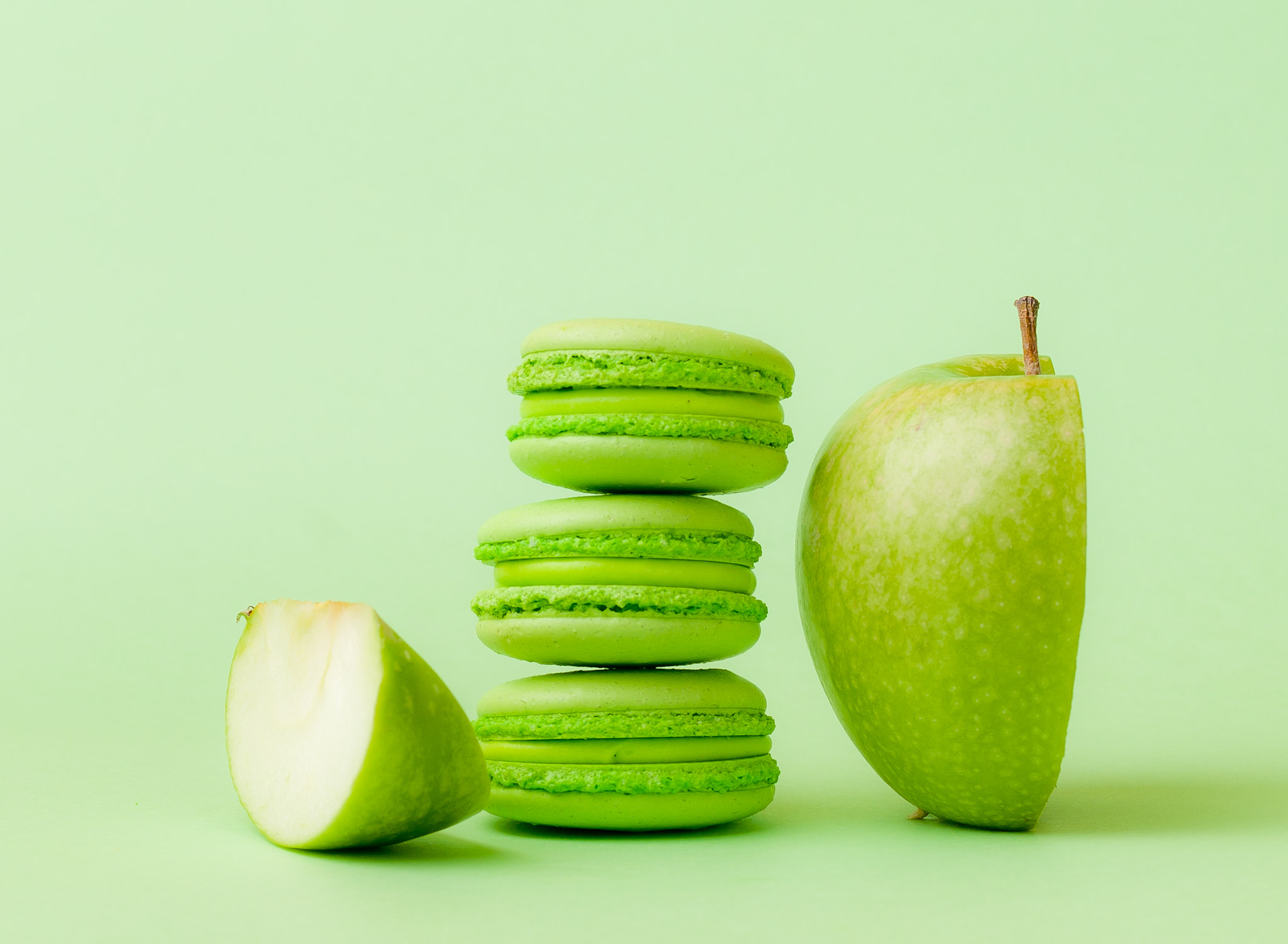 Nikon D200 + Nikon AF Nikkor 50mm F1.4D sample photo. Apple macarons photography