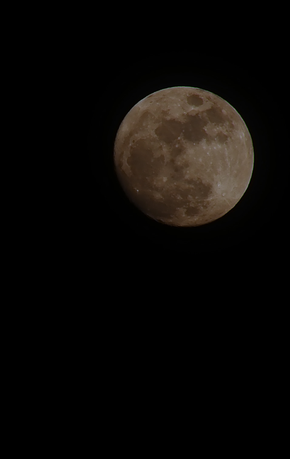 Fujifilm X-A10 + Fujifilm XC 50-230mm F4.5-6.7 OIS II sample photo. Moon photography