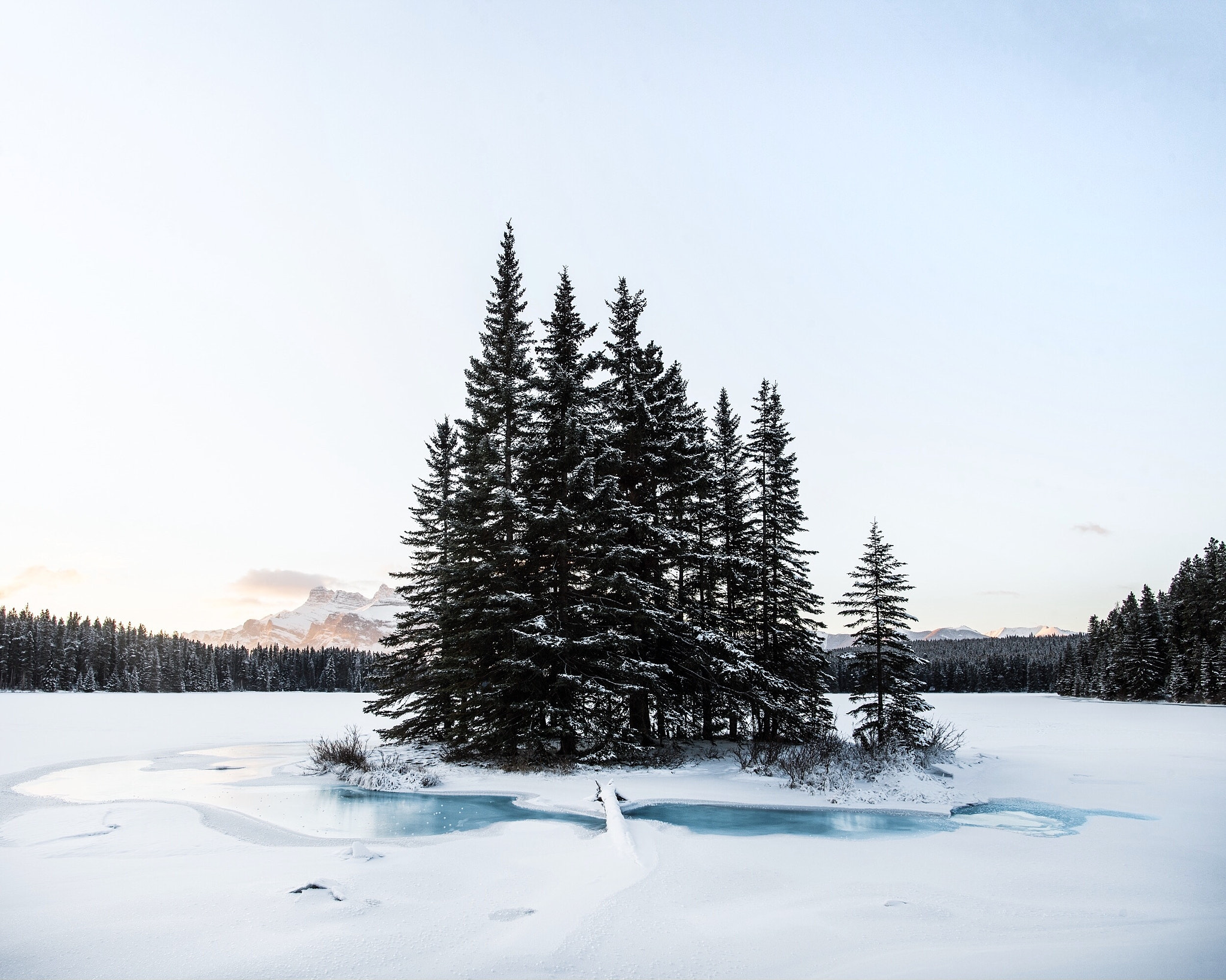 Nikon D4 + Nikon AF-S Nikkor 20mm F1.8G ED sample photo. Frozen two jack lake. banff. alberta. photography