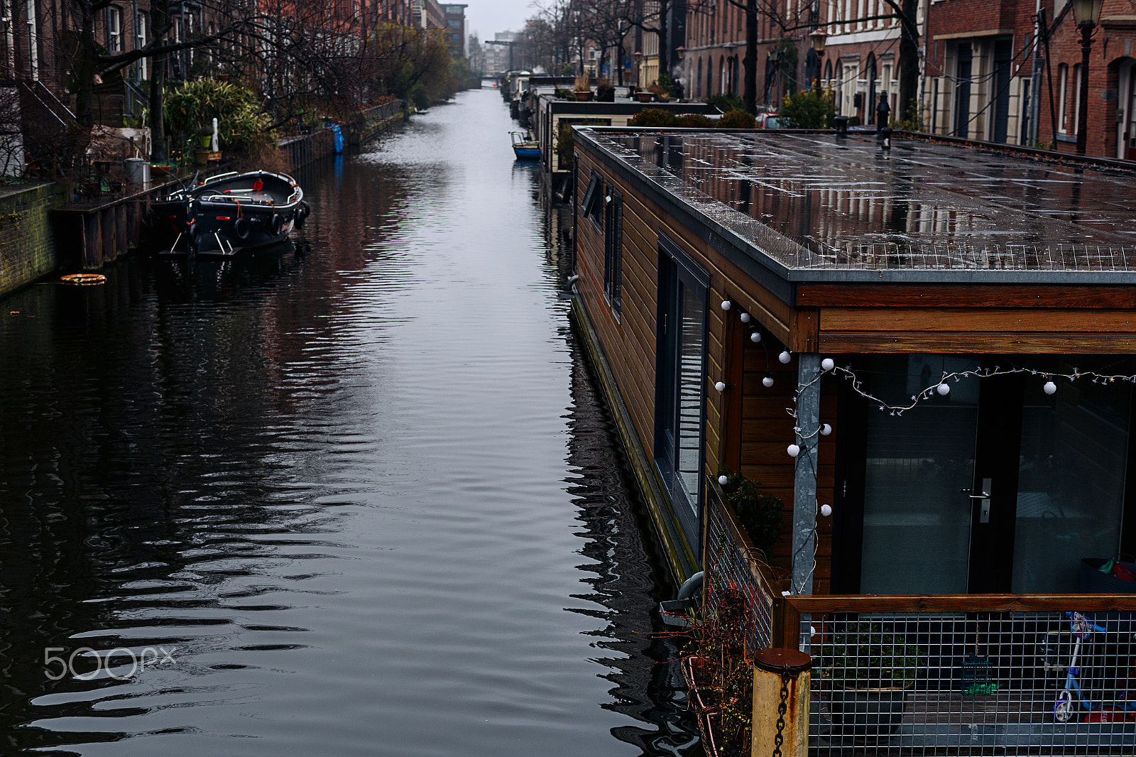 Canon EOS 6D + ZEISS Planar T* 50mm F1.4 sample photo. House near the water photography