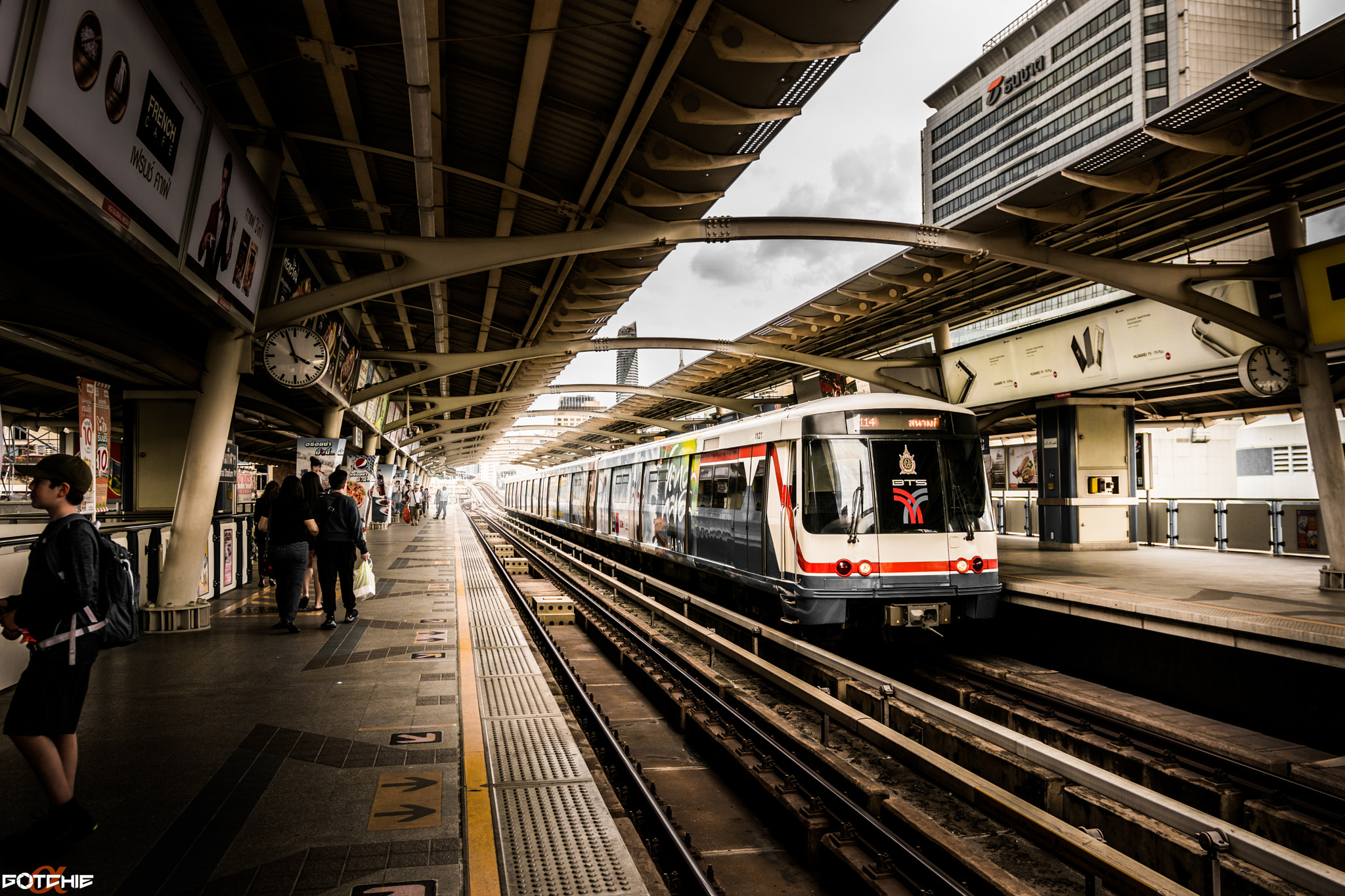 Sony a6300 + 18-35mm F1.8 DC HSM | Art 013 sample photo. Bts train bangkok photography