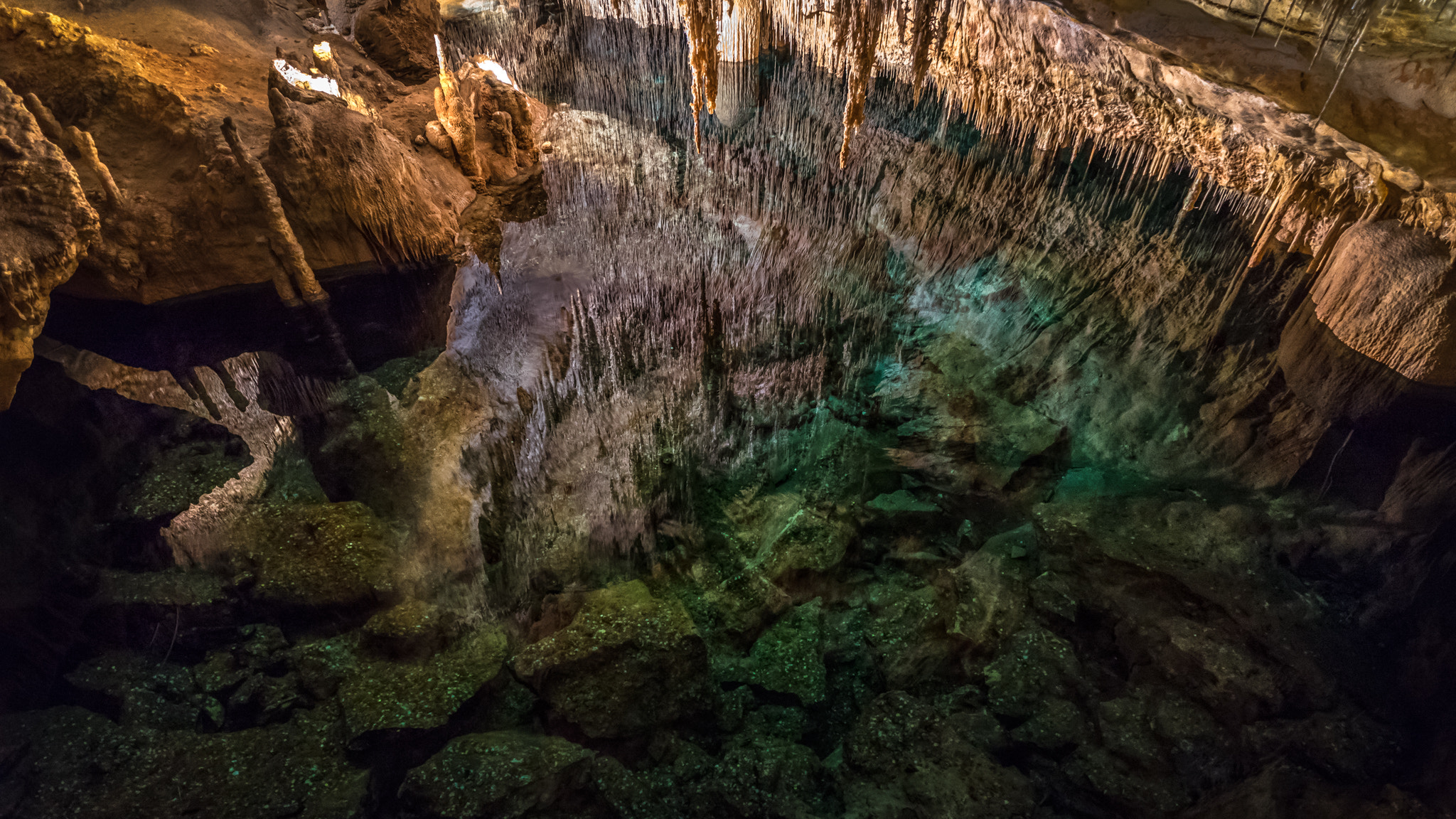 Sony a7 II + ZEISS Batis 18mm F2.8 sample photo. Coves del drac | roadtrip mallorca 2016  photography