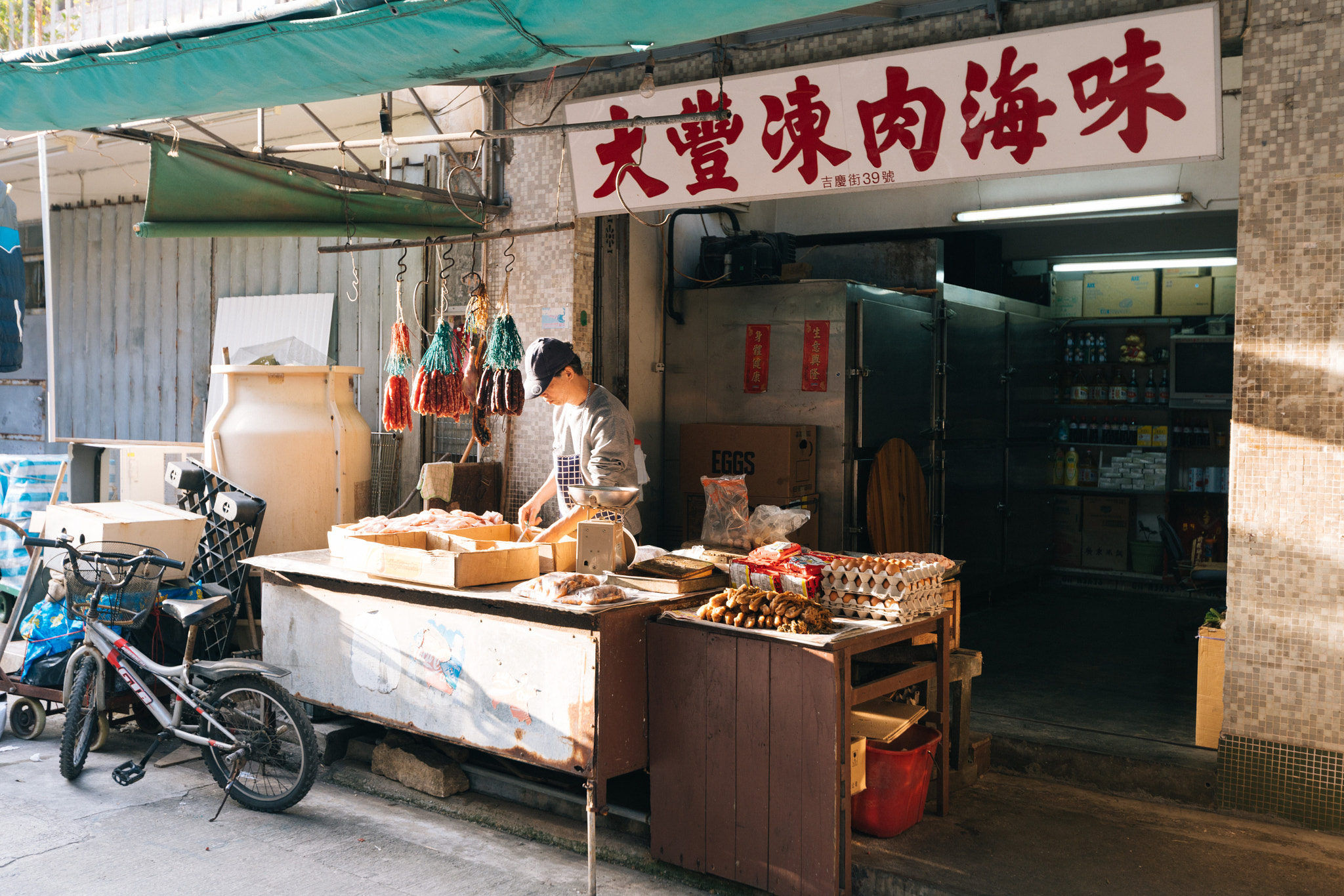 Sony Vario-Sonnar T* 16-35mm F2.8 ZA SSM II sample photo. 销售 photography