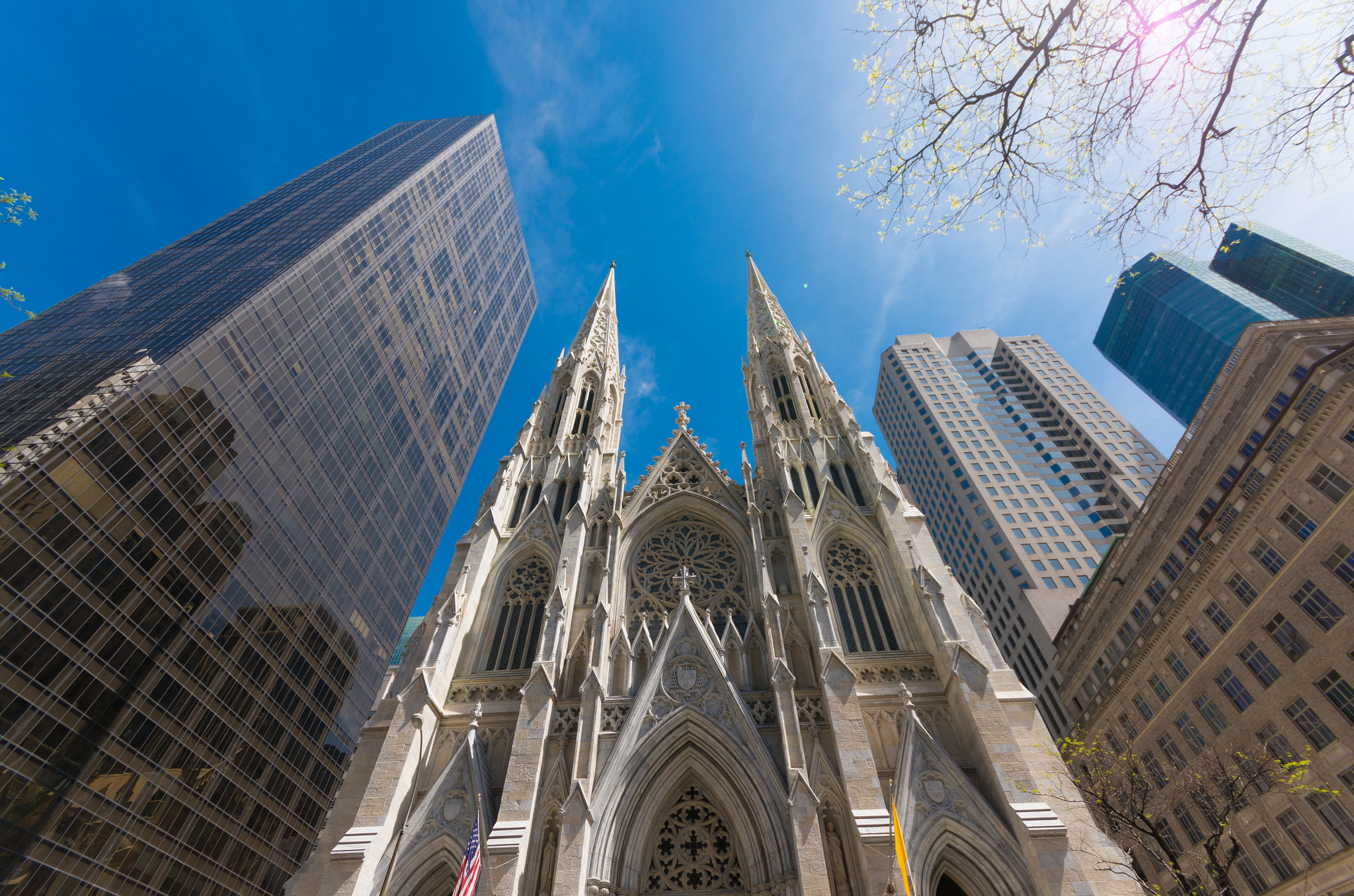 Pentax K-5 IIs + Sigma AF 10-20mm F4-5.6 EX DC sample photo. St patrick's cathedral new york photography