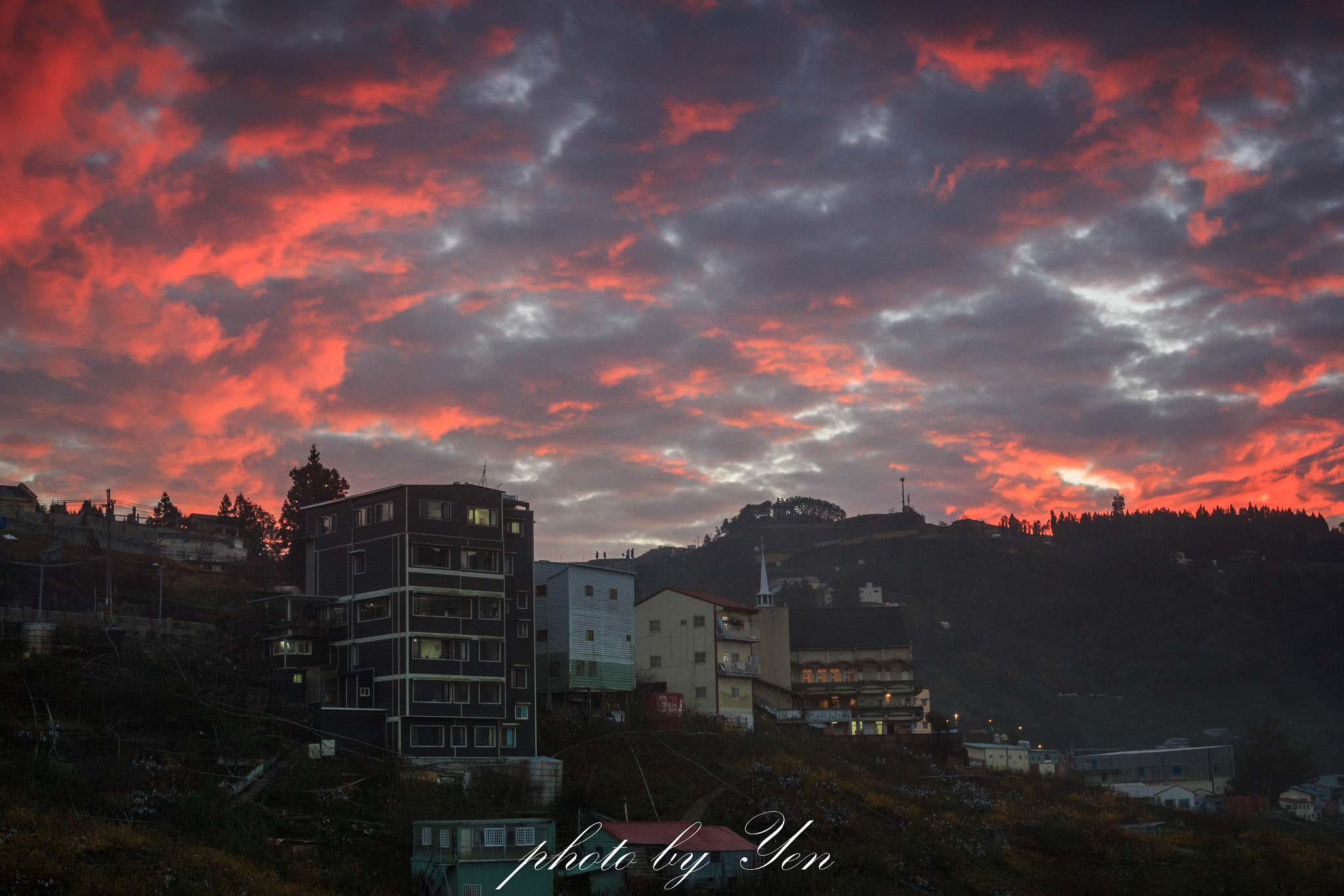 Canon EF 16-35mm F2.8L II USM sample photo. 梨山之火 photography
