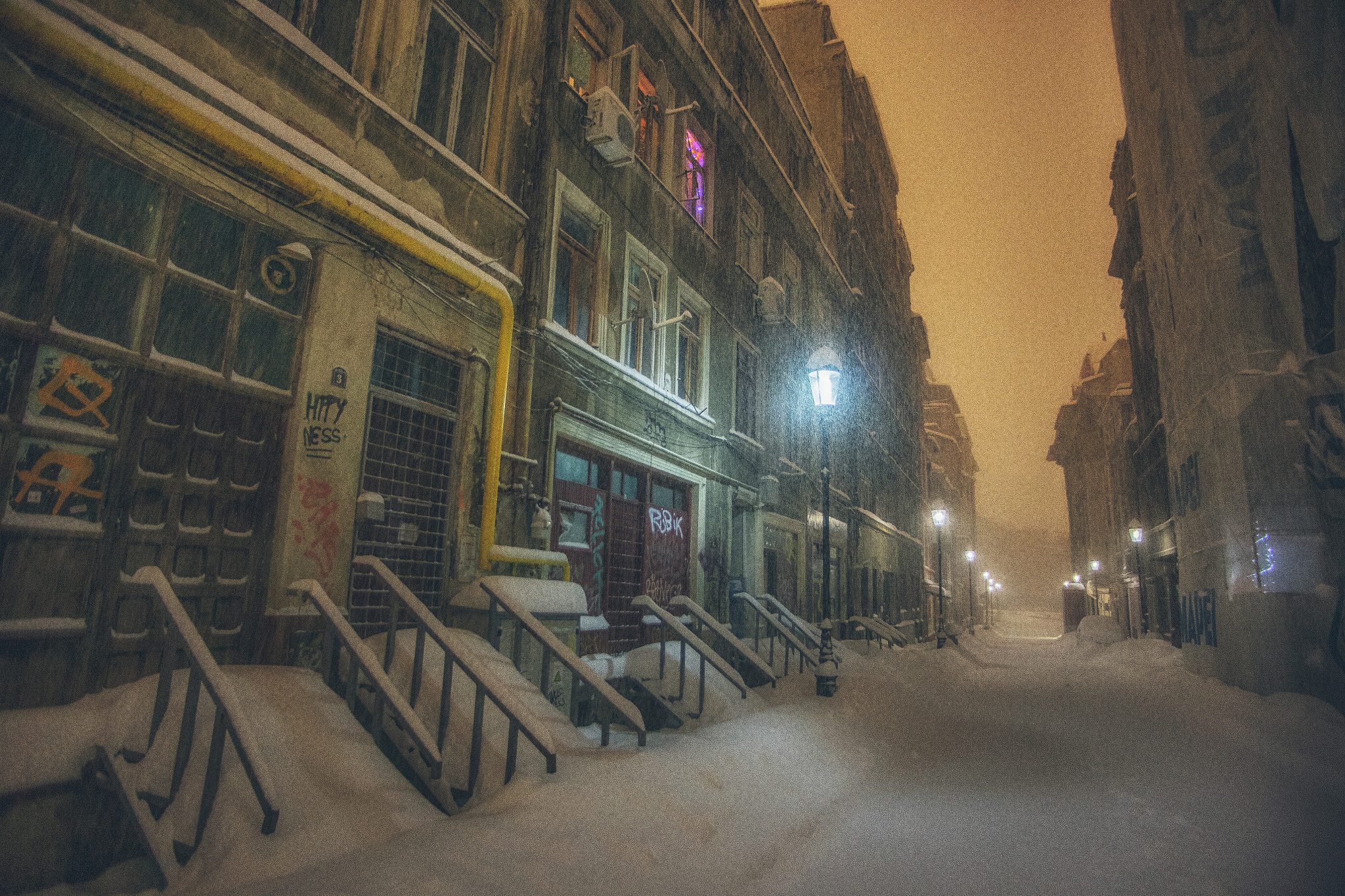 Canon EOS 6D sample photo. Winter alley photography
