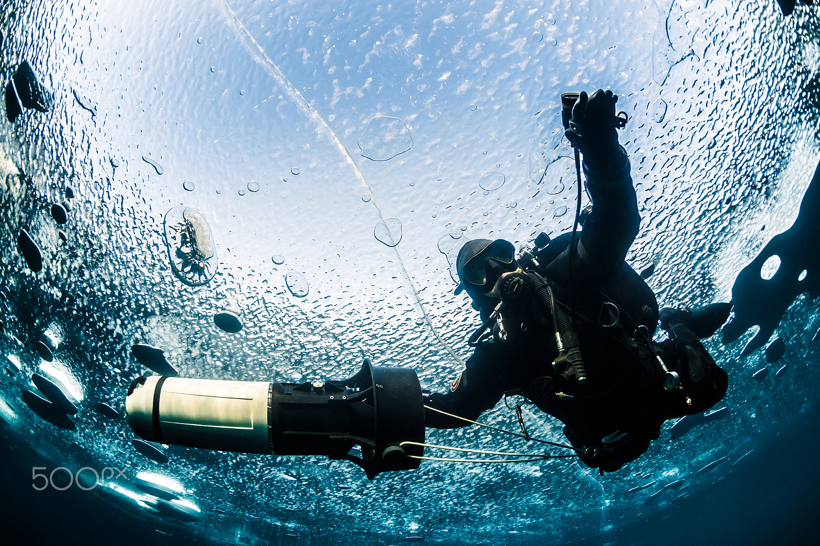 Canon EF 8-15mm F4L Fisheye USM sample photo. Icedive photography