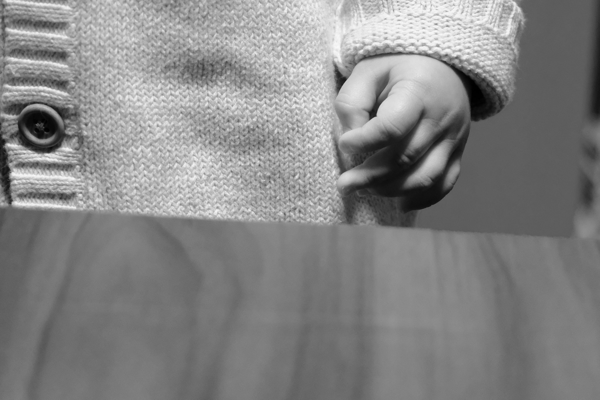 Fujifilm X-Pro2 + Fujifilm XF 55-200mm F3.5-4.8 R LM OIS sample photo. Hand photography