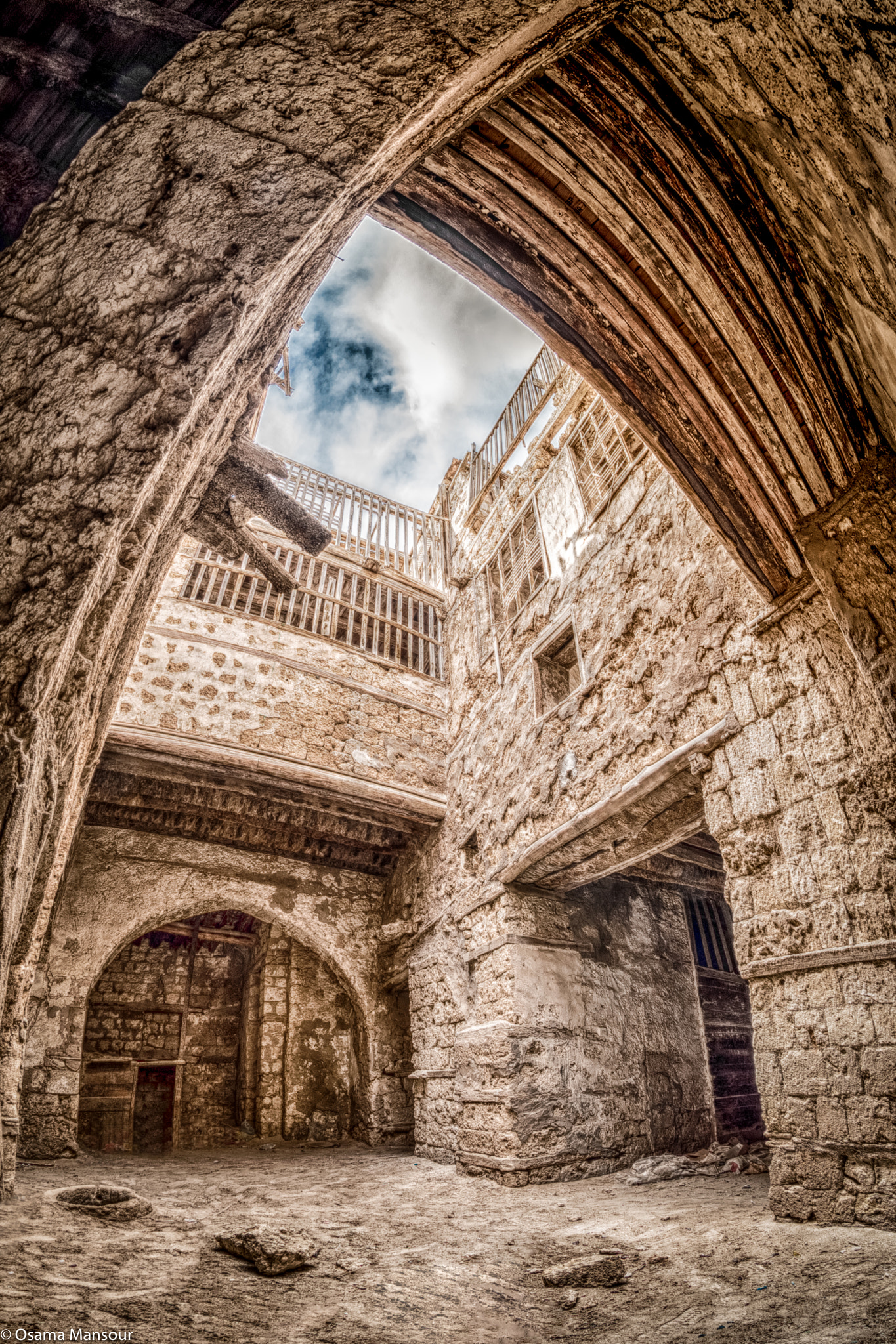 Nikon AF DX Fisheye-Nikkor 10.5mm F2.8G ED sample photo. Architecture photography