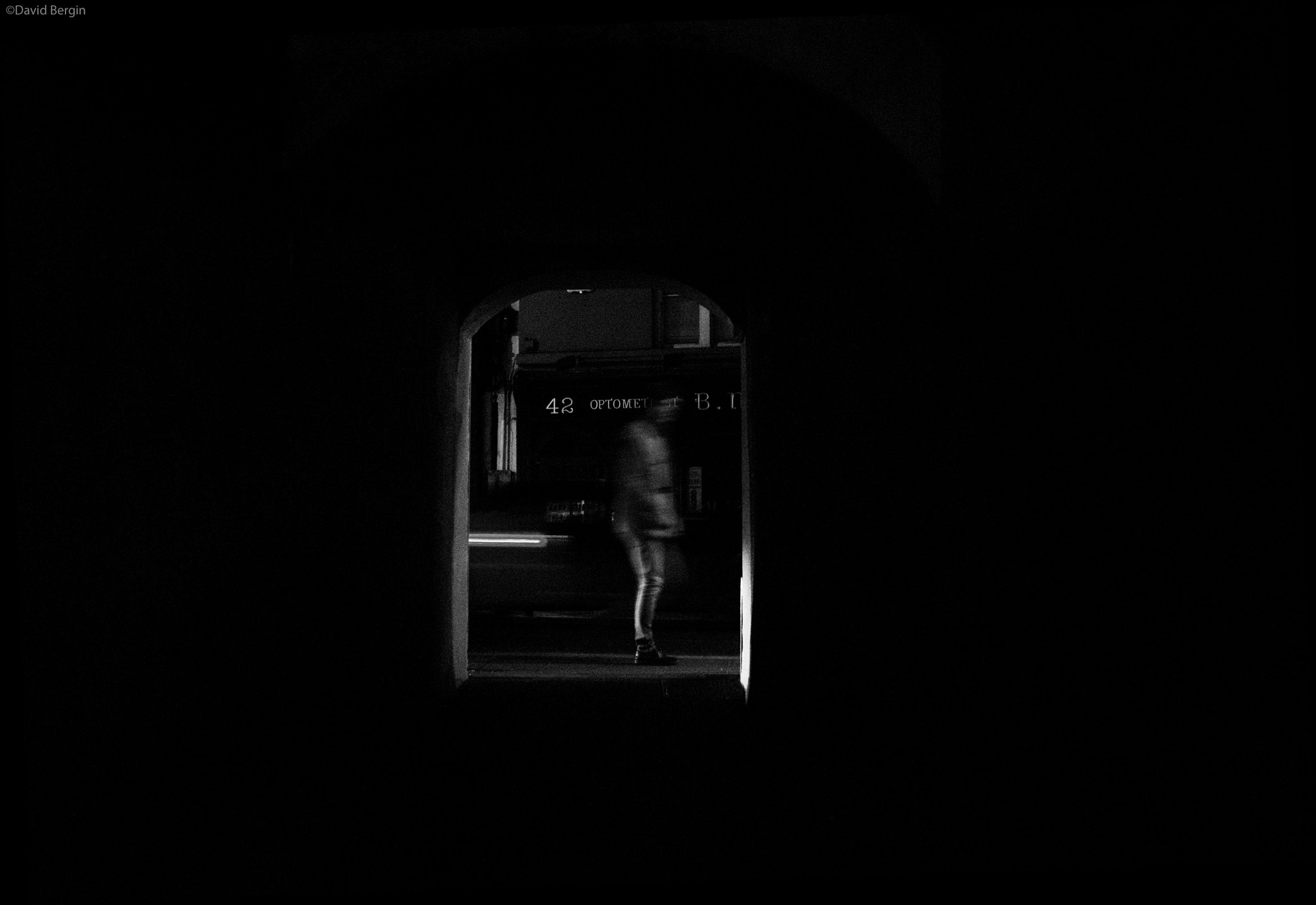Nikon D3000 sample photo. Passing moment photography